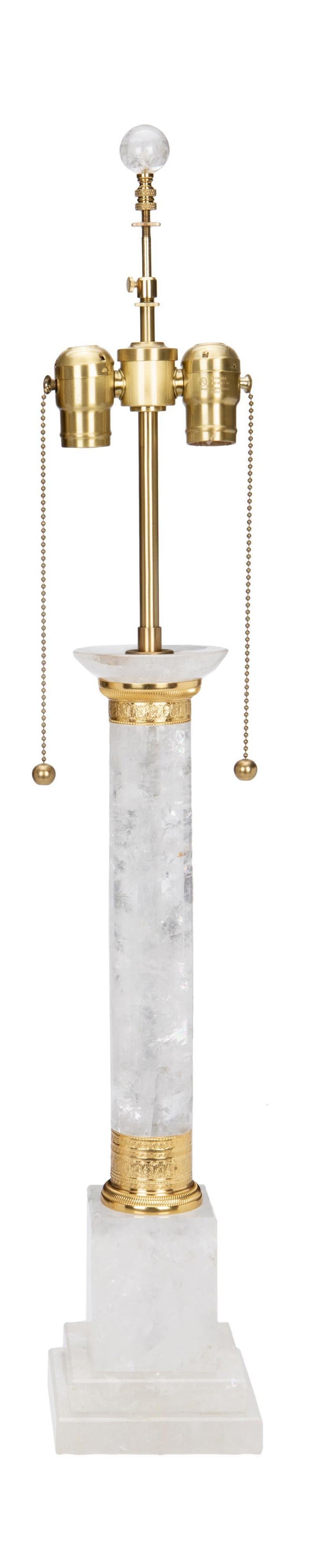 Paar Lampen aus Bergkristall und Ormolu im neoklassischen Stil im Angebot 3