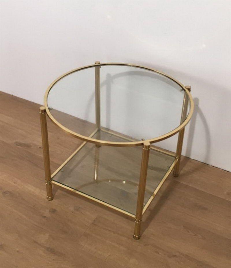Neoclassico Pair of Neoclassical Style Round Brass Side Tables in vendita