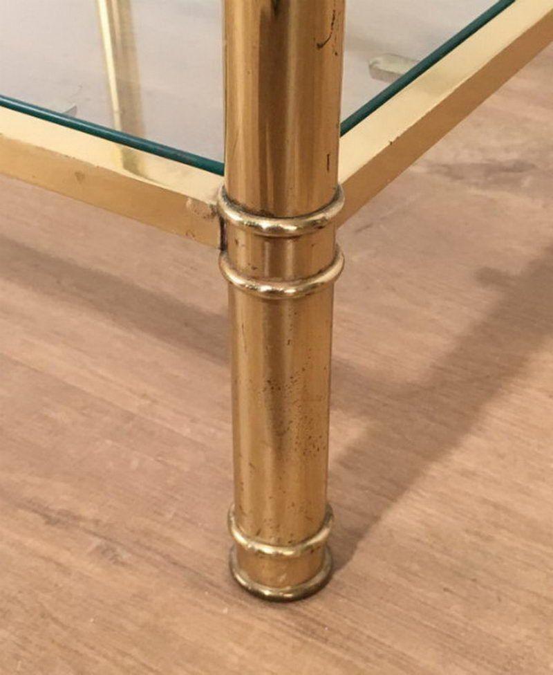 Ottone Pair of Neoclassical Style Round Brass Side Tables in vendita