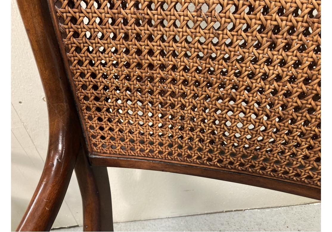 Pareja De Sillones Estrella De Estilo Neoclásico Por Theodore Alexander siglo XX en venta