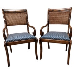 Pareja De Sillones Estrella De Estilo Neoclásico Por Theodore Alexander