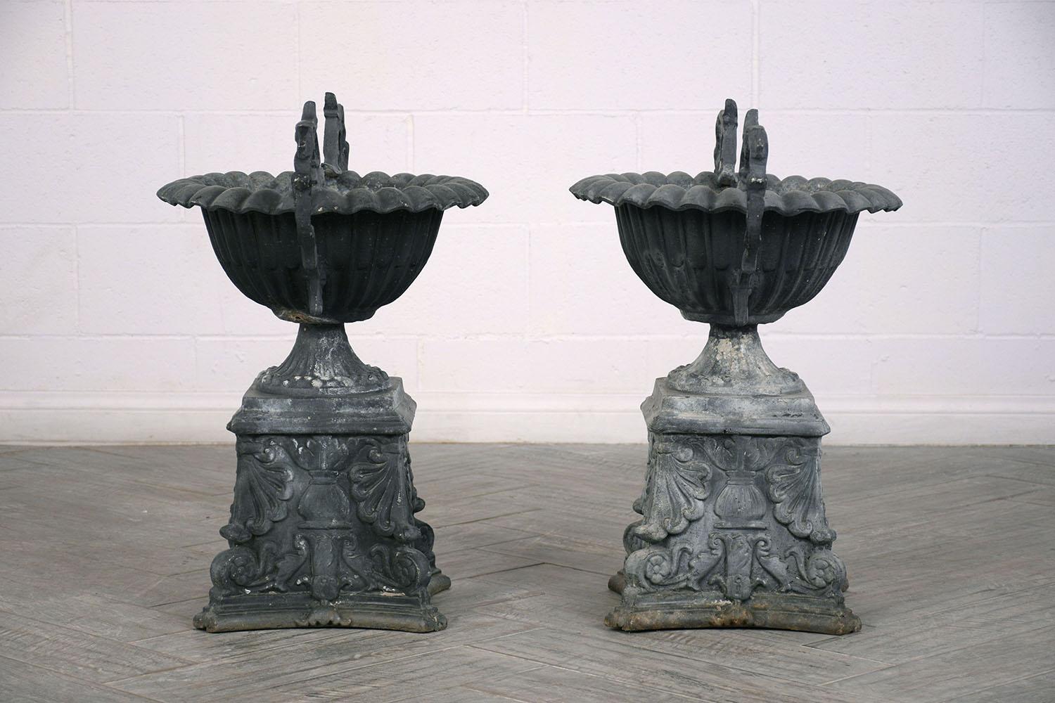 Pair of Neoclassical Style Urns Outdoor Planters In Excellent Condition In Los Angeles, CA