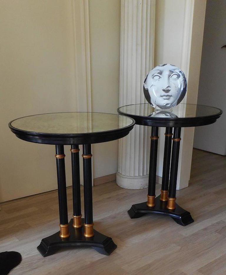 Pair of Neoclassical Tripod Side Table In Good Condition In Brussels, BE