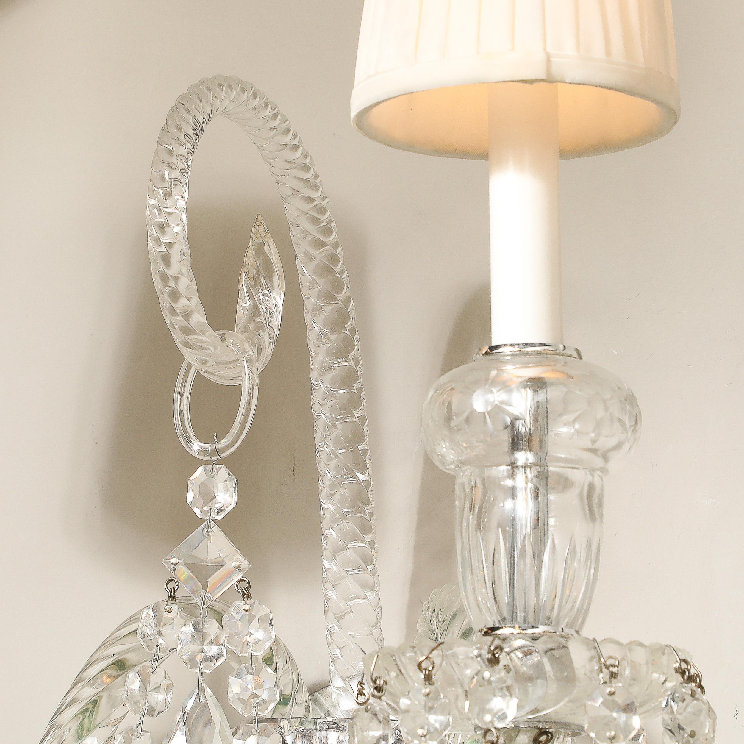 Paire d'appliques néoclassiques à deux bras en cristal avec abat-jour blanc de Baccarat en vente 5