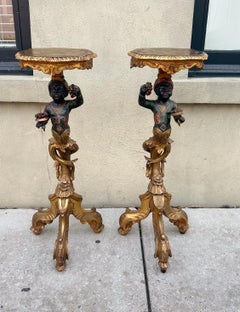 Coppia di piedistalli neoclassici veneziani a figure policrome e dorate, C.C. 1780