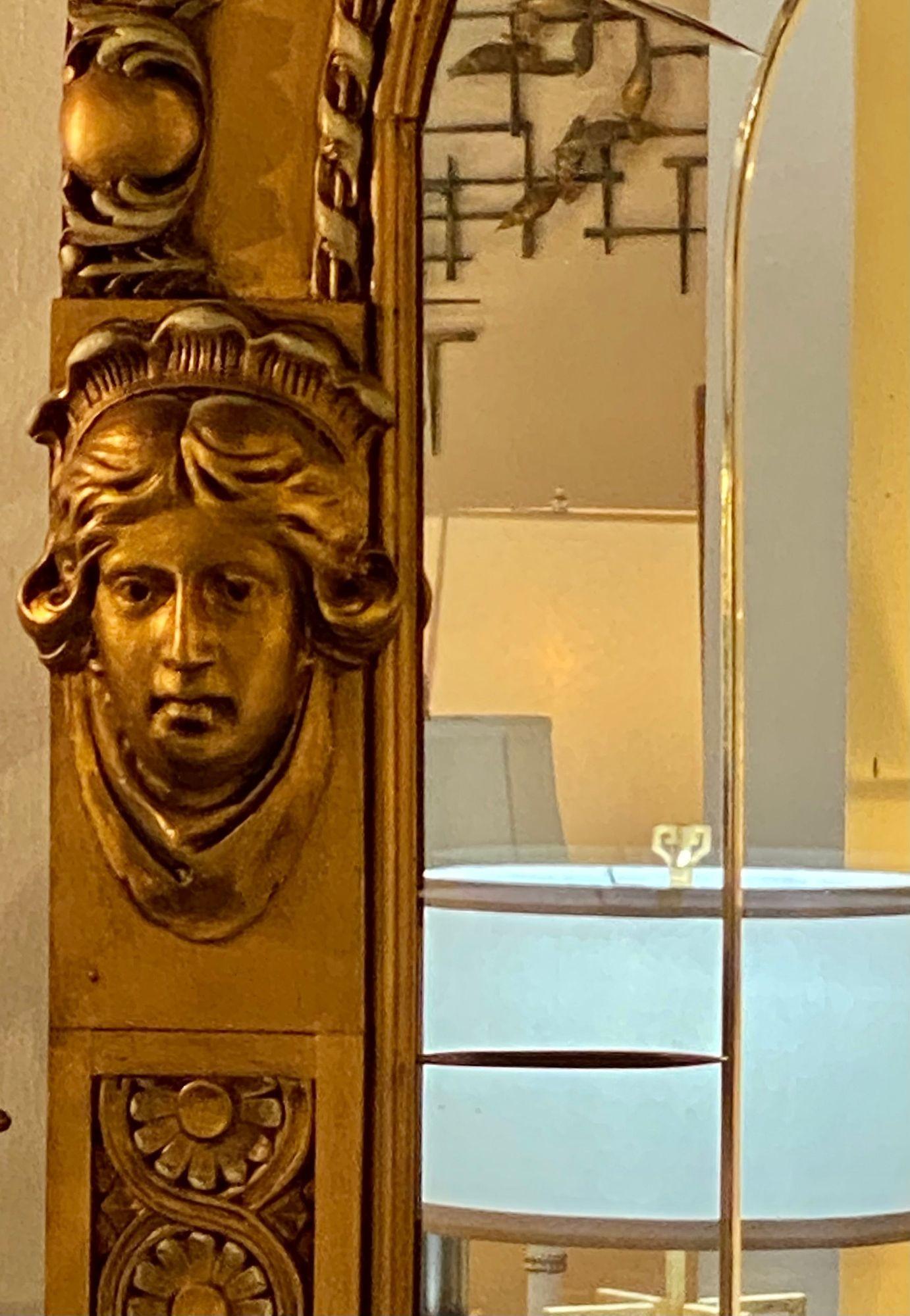 Paar neoklassizistische Wand- oder Konsolenspiegel, geschnitzt aus Giltwood im Angebot 3