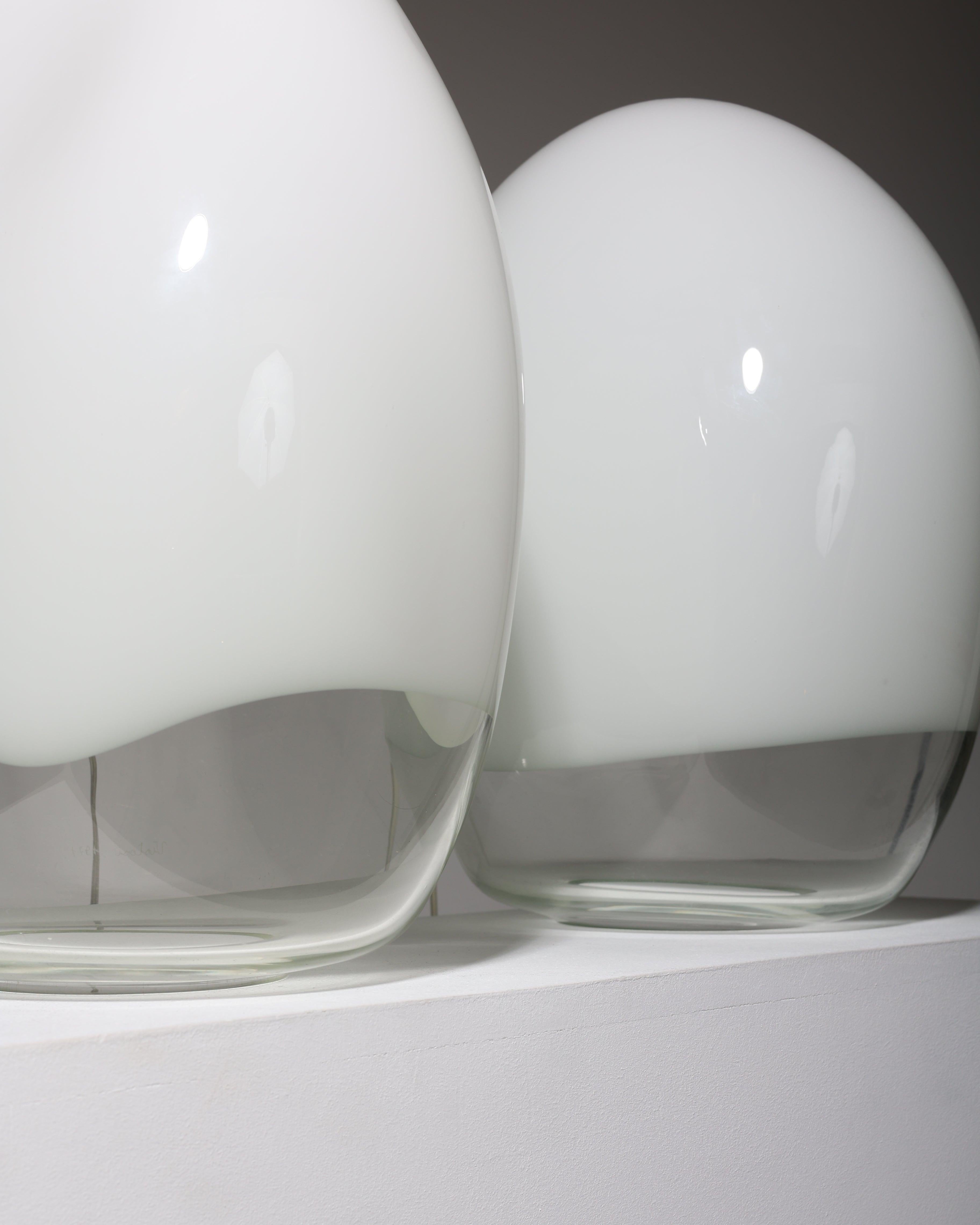 Nessa” Table Lamps In Mouth-Blown Murano Glass By Italian Designer Gino Vistosi In The 1970S. A Timeless Masterpiece That Transcends The Ages, This Exquisite Lamp Is Not Just A Source Of Light, But A Statement Piece That Enhances Any Space With Its