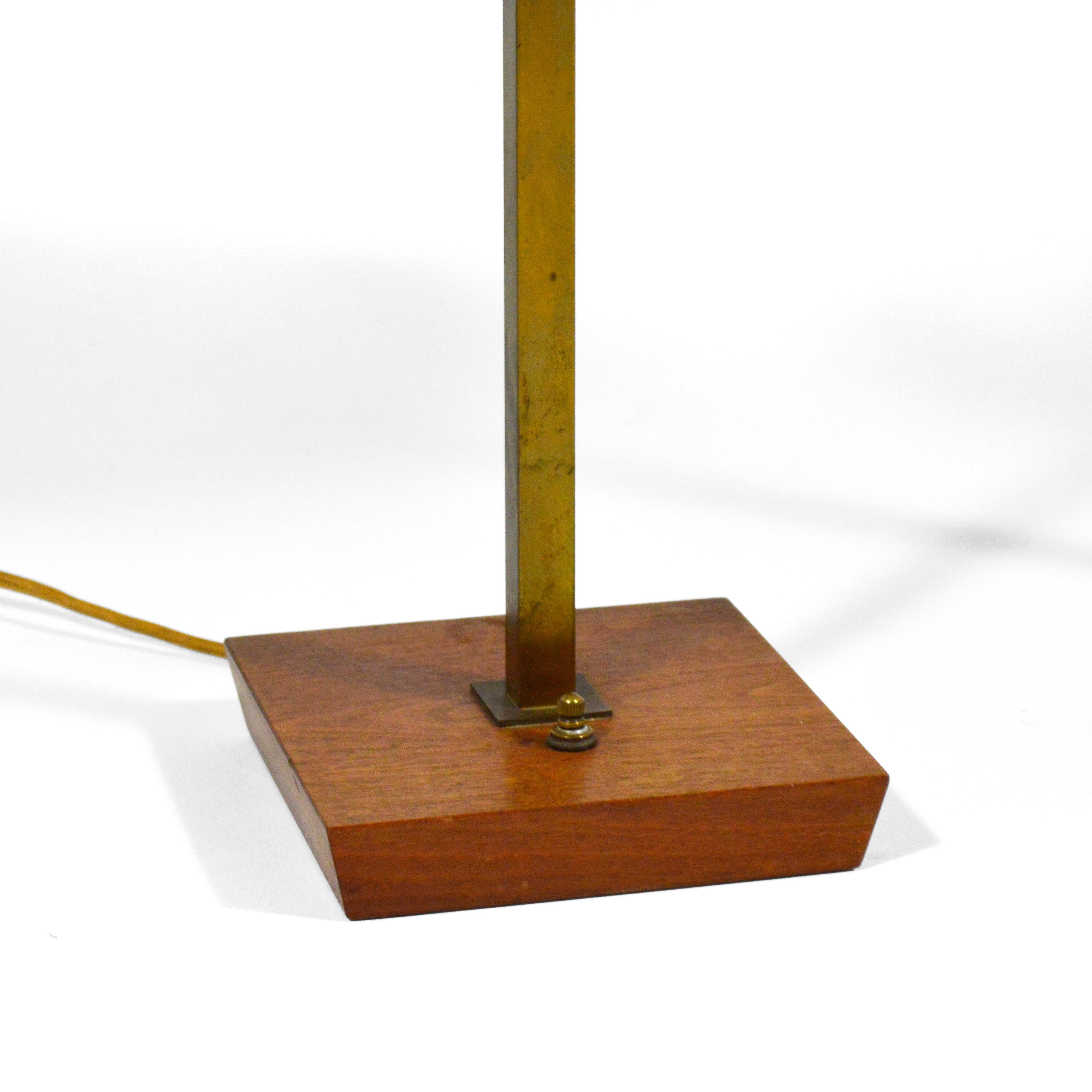 Pair of Nessen Table Lamps in Brass and Walnut In Good Condition For Sale In Highland, IN