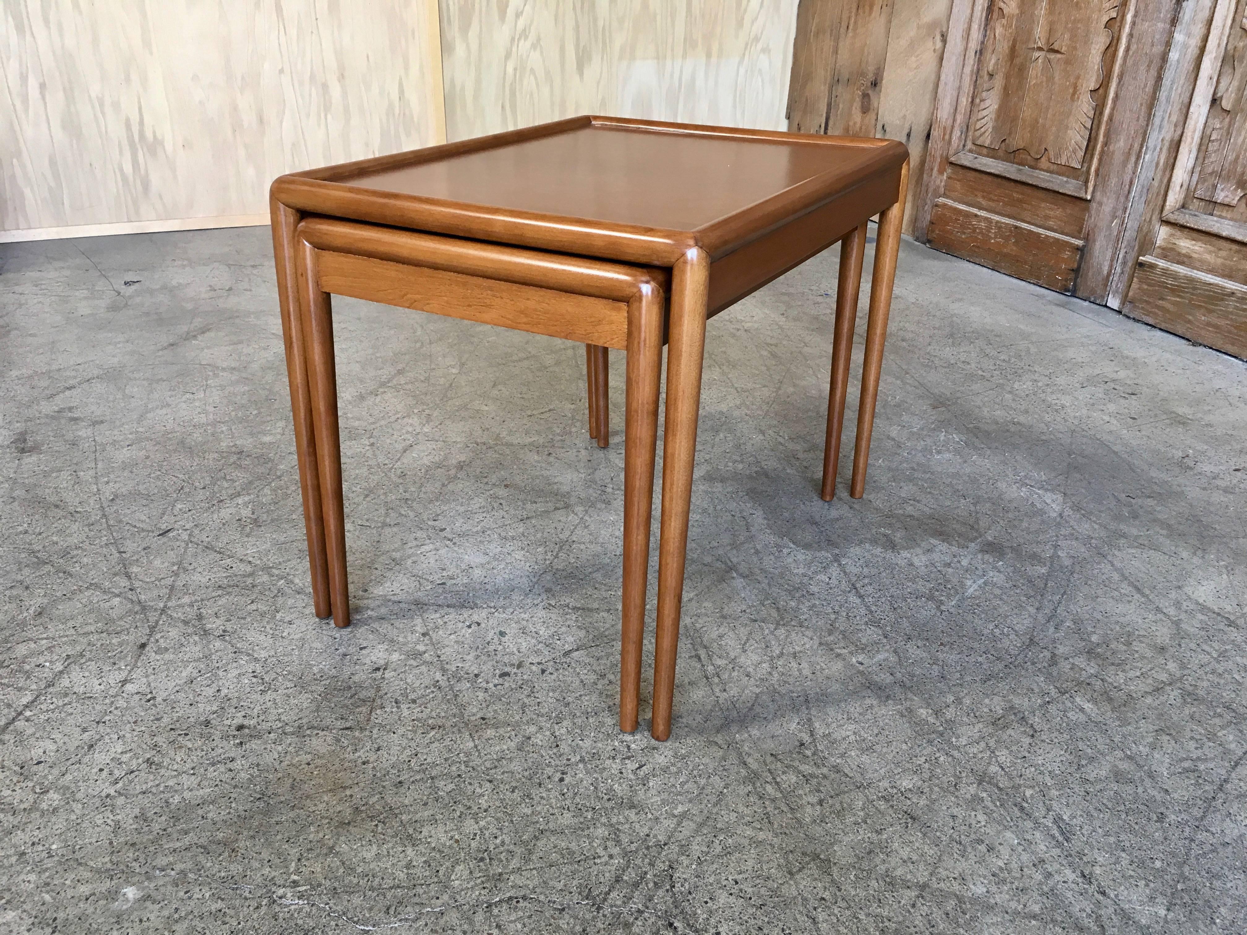 Mid-Century Modern Pair of Nesting Tables by T.H. Robsjohn-Gibbings for Widdicomb