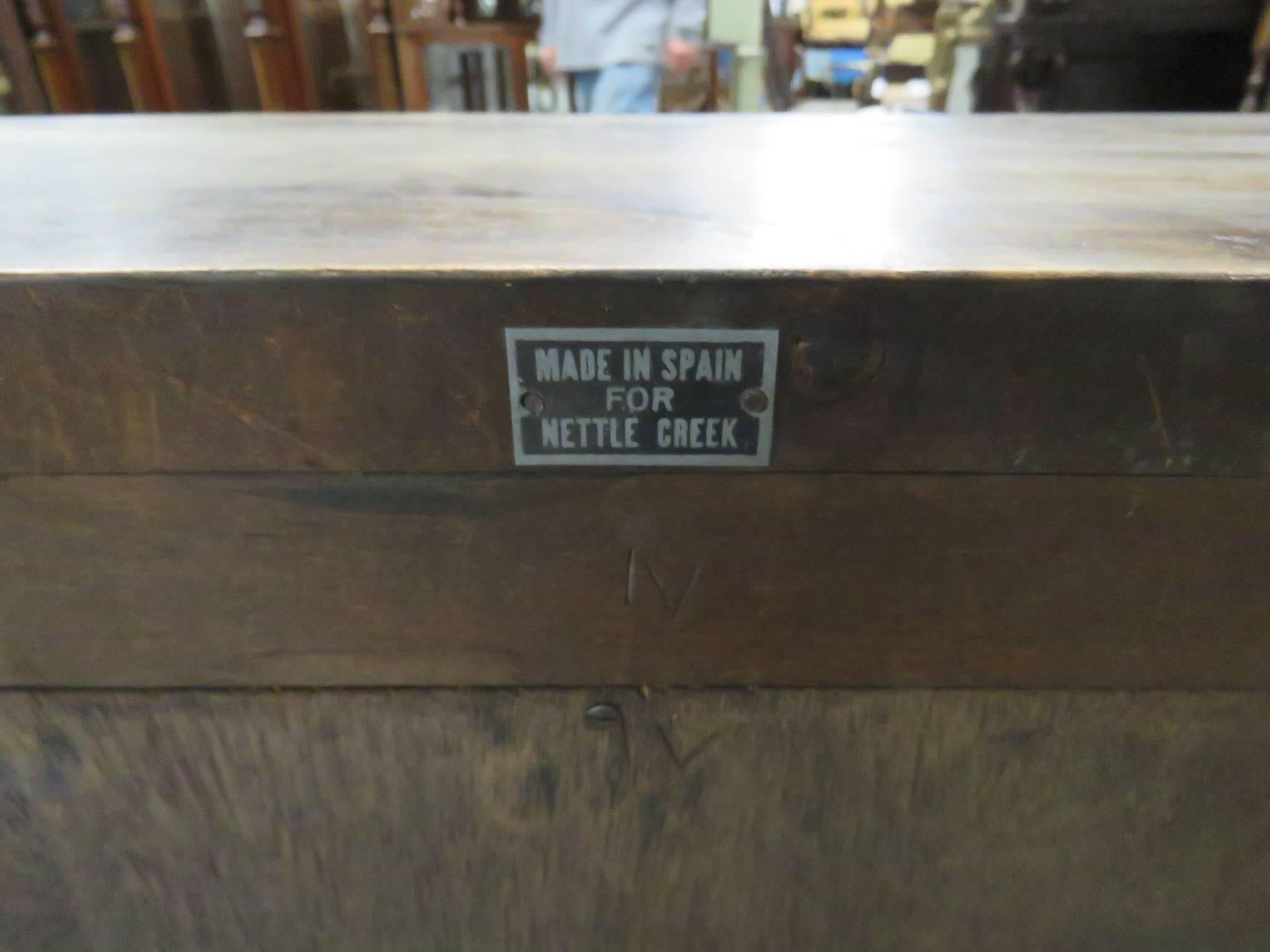 Pair of Nettle Creek End Tables 3
