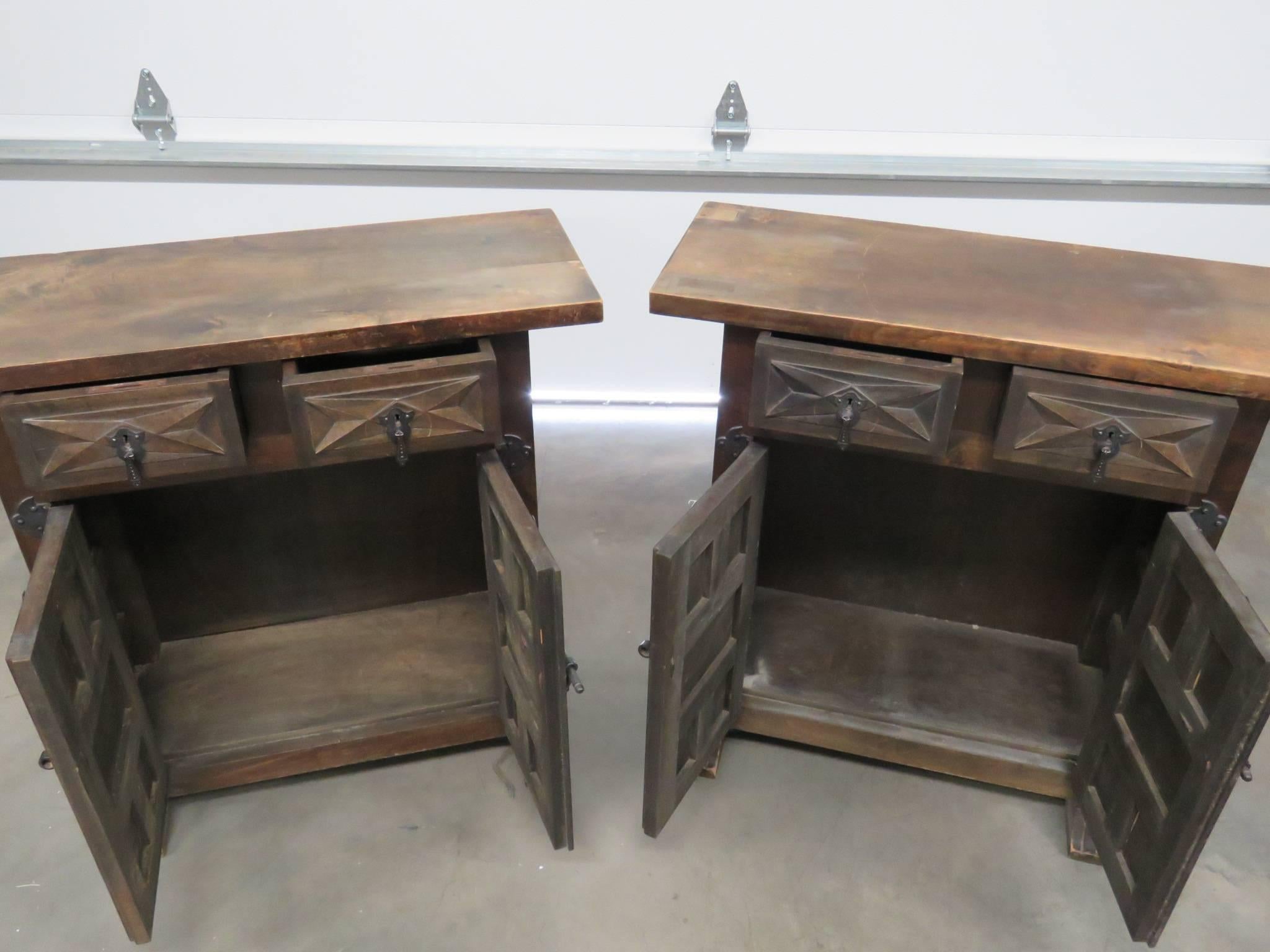 20th Century Pair of Nettle Creek End Tables
