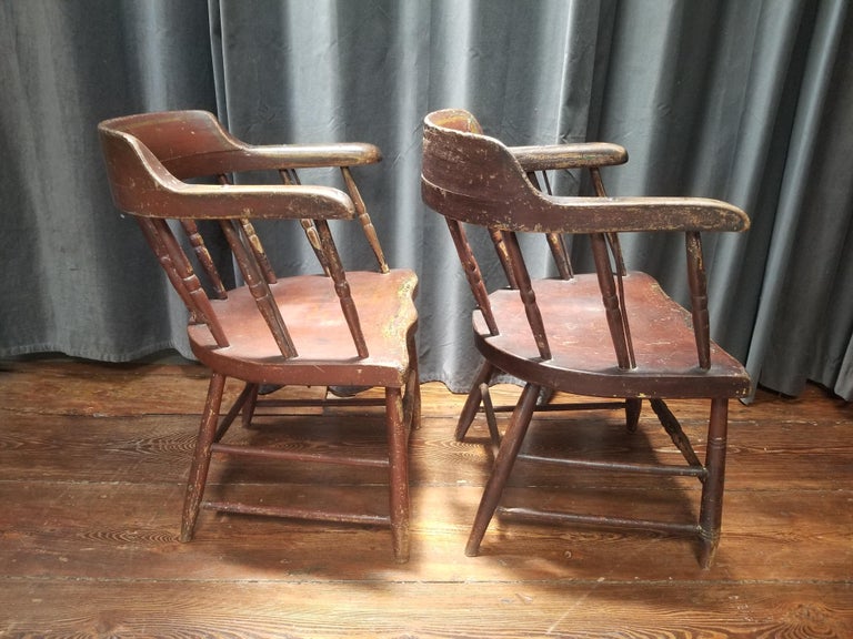 American Classical Pair of New England Painted Windsor Chairs For Sale