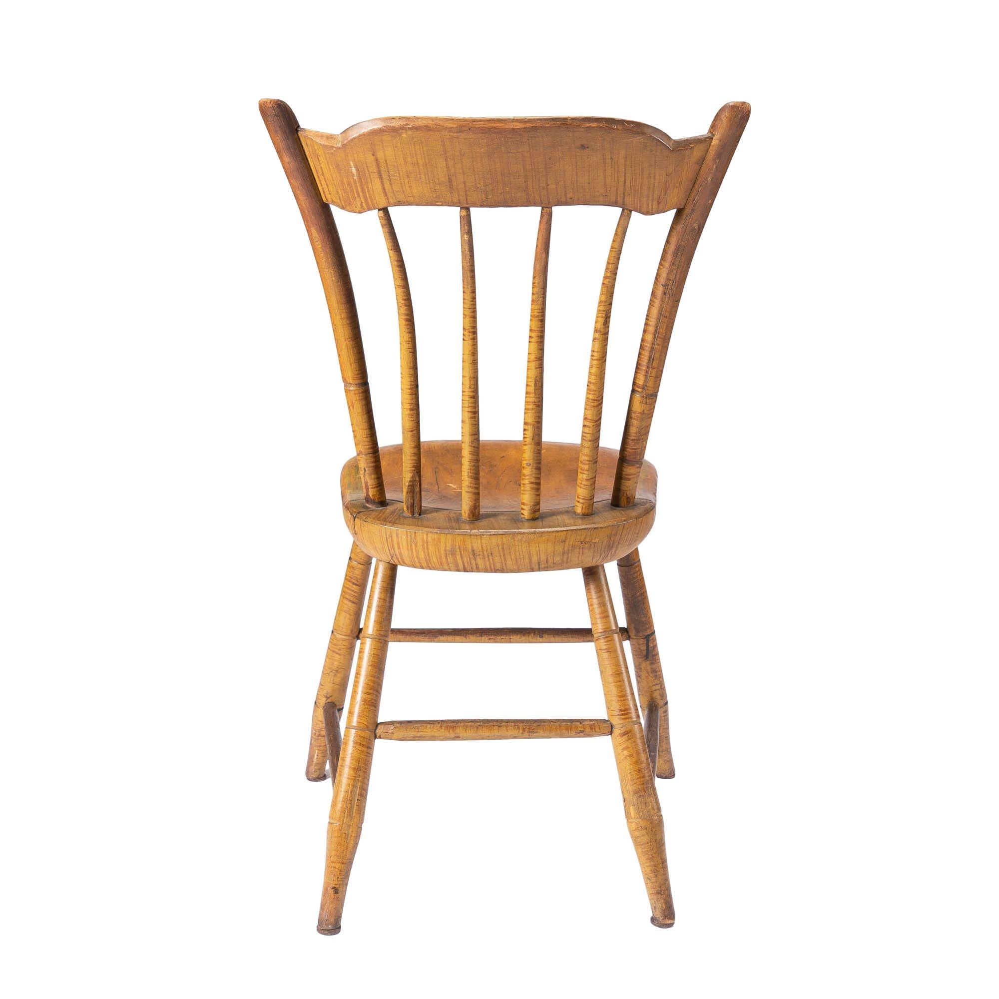 Paire de chaises d'appoint Windsor peintes de la Nouvelle-Angleterre, 1830-40 en vente 1