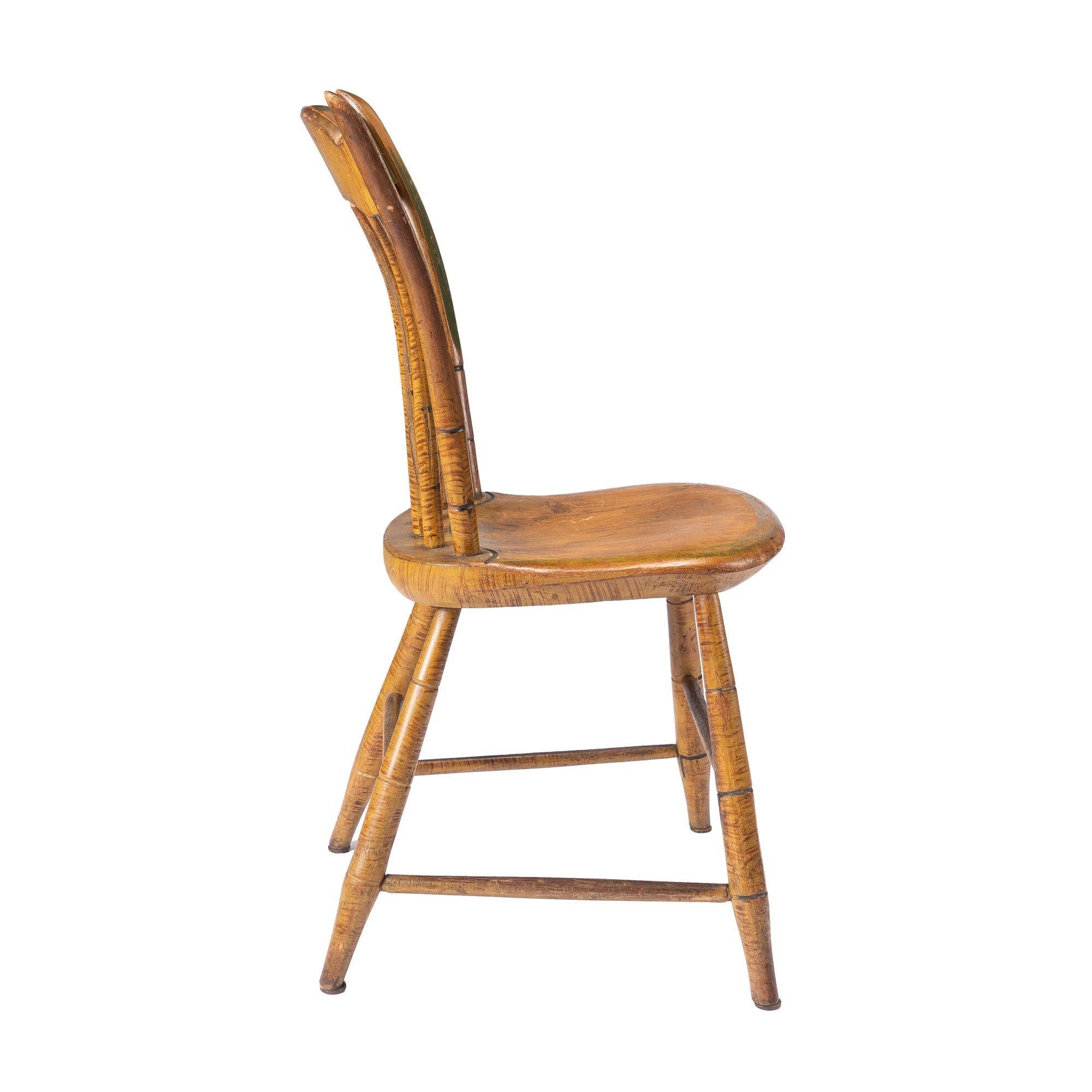 Paire de chaises d'appoint Windsor peintes de la Nouvelle-Angleterre, 1830-40 en vente 3