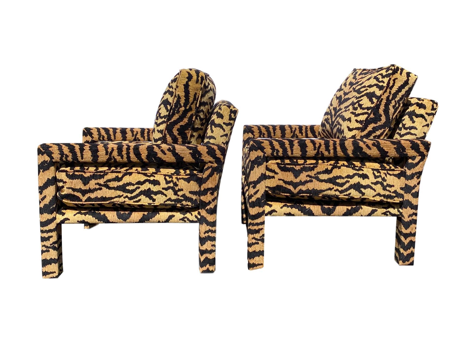 Mid-Century Modern Pair of New Milo Baughman Style Parsons Chairs in Designer Tiger Fabric