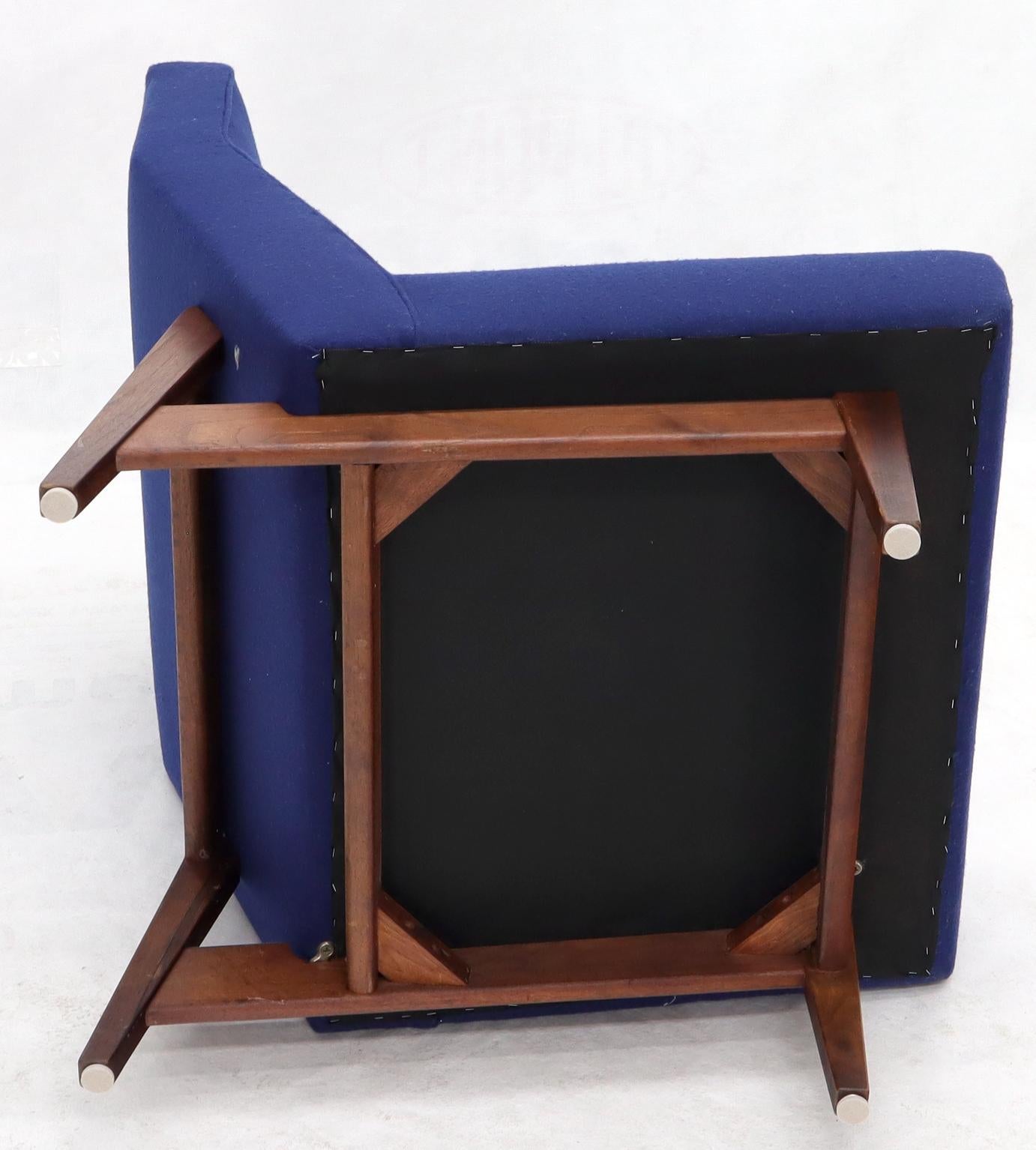 Paar marineblaue Lounge-Sessel ohne Armlehne aus Wolle, neu, neu im Angebot 5