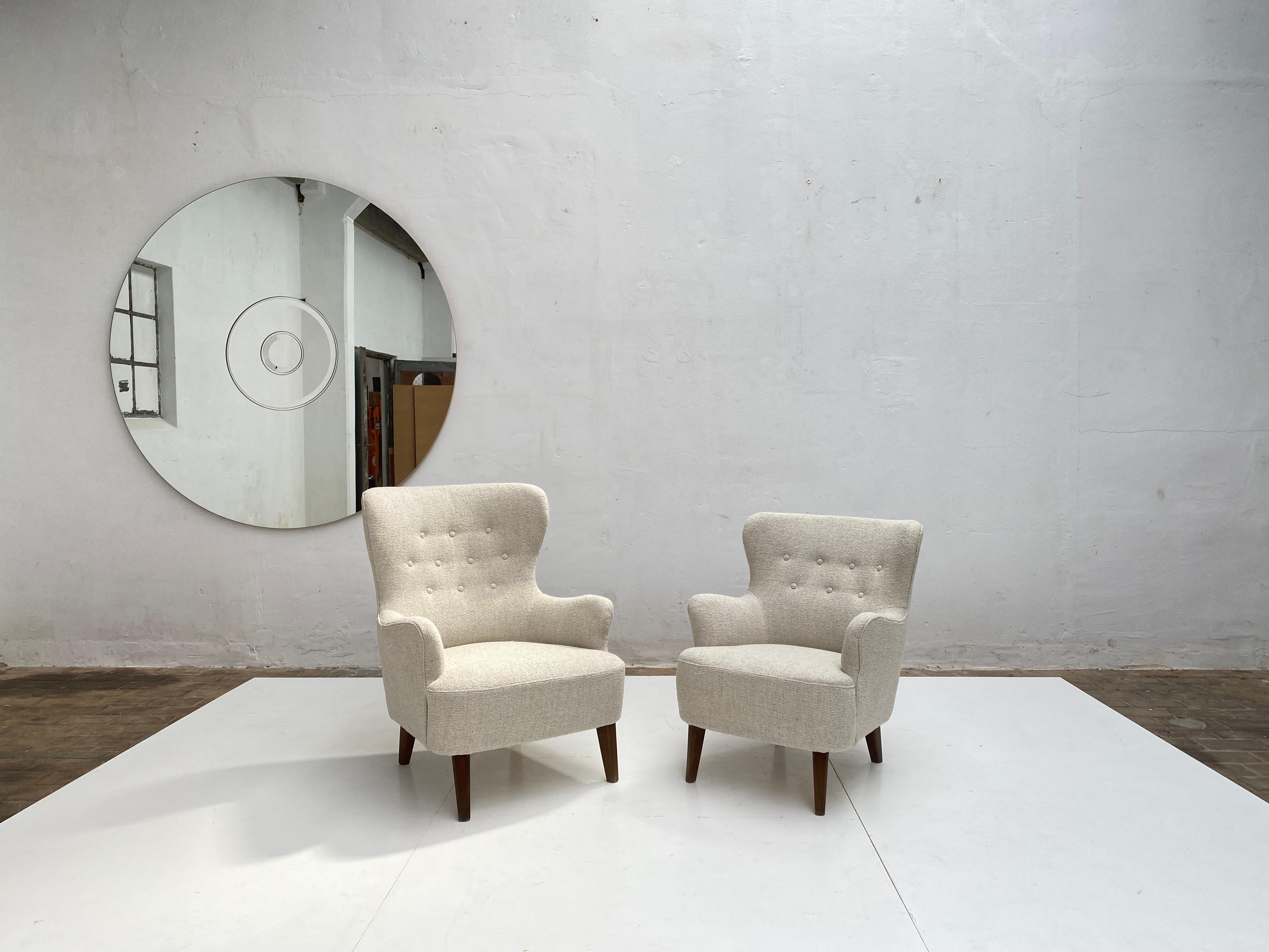 Mid-Century Modern Pair of New Upholstered Lounge Chairs by Theo Ruth for Artifort 1950's  For Sale