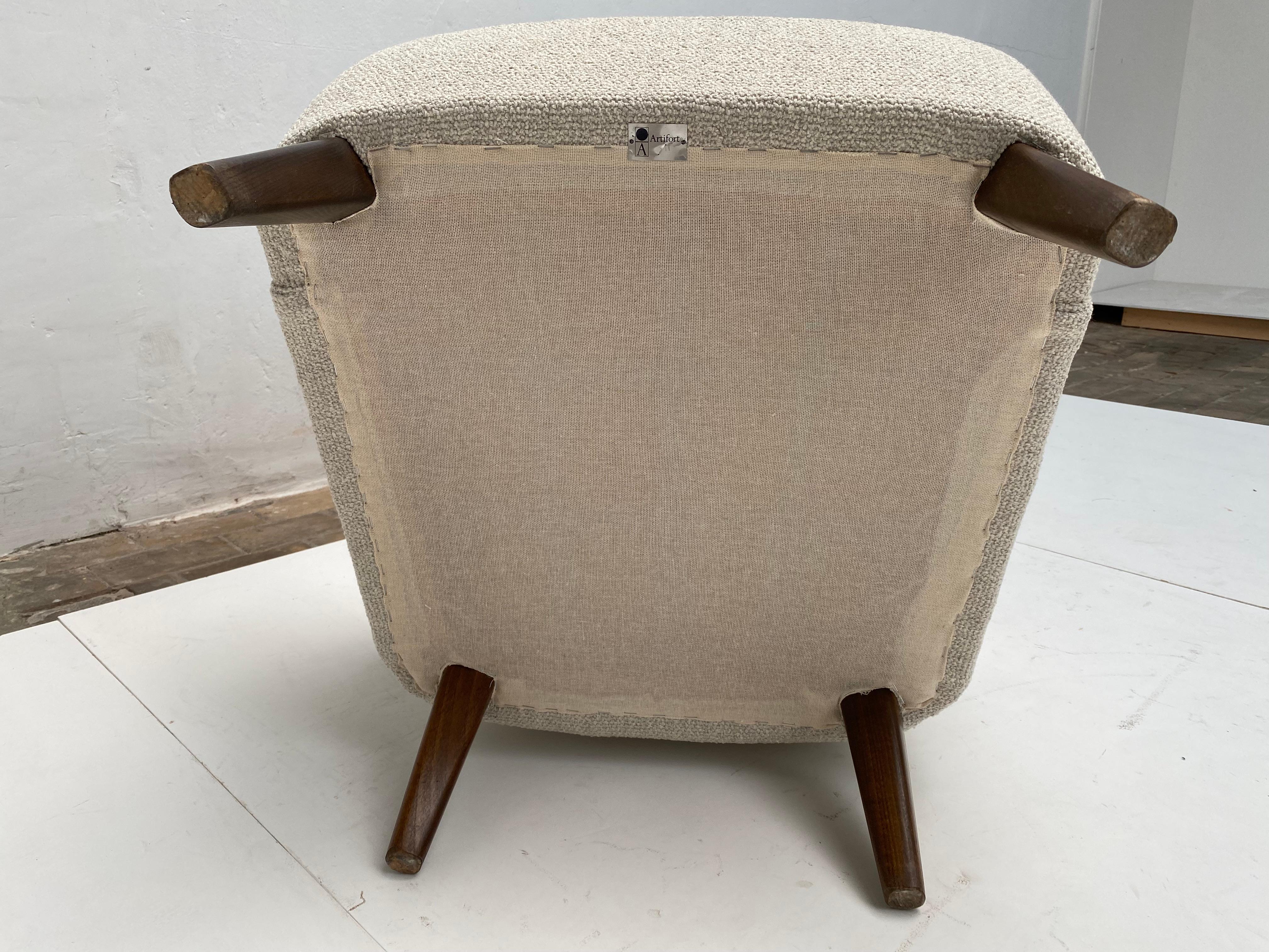 Paire de fauteuils de salon rembourrés neufs de Theo Ruth pour Artifort, années 1950  en vente 2