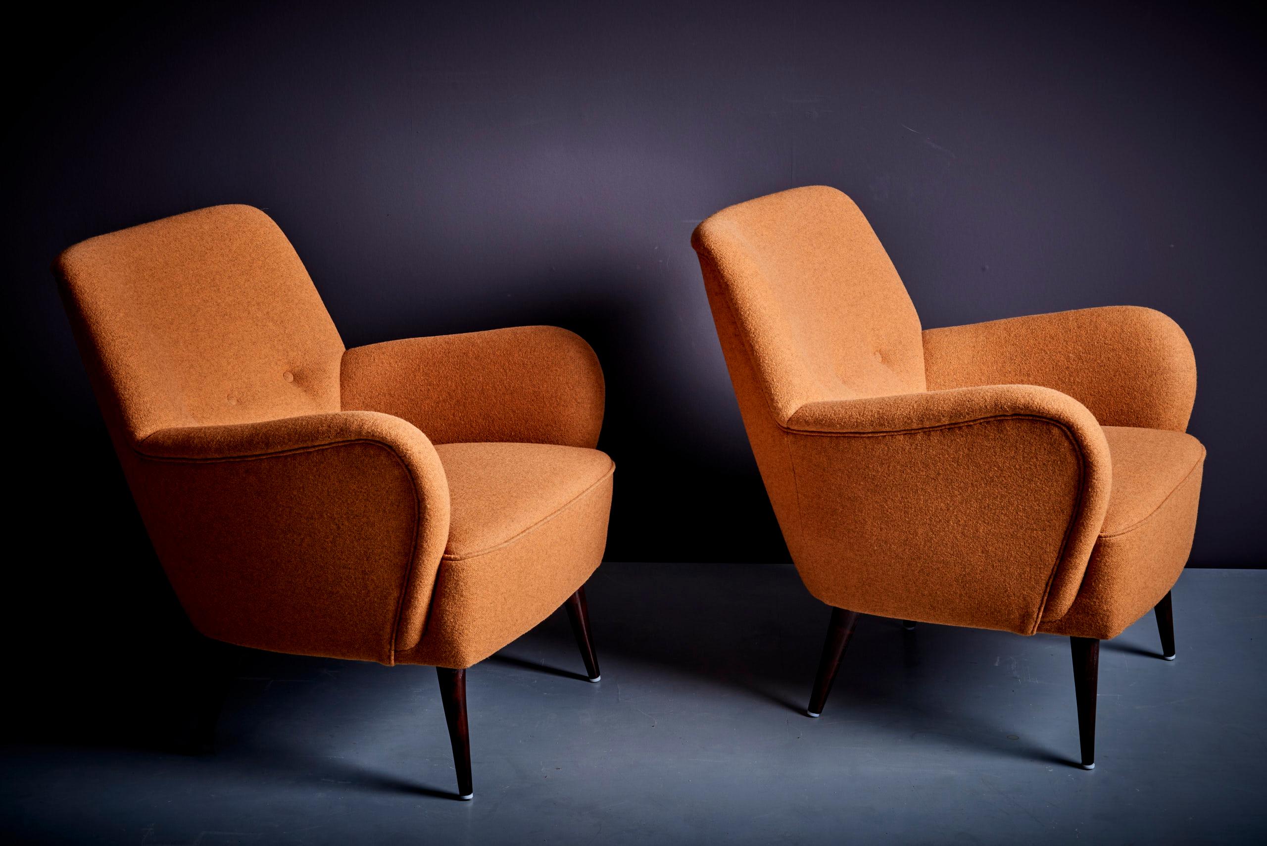 Pair of newly upholstered Lounge Chairs in ochre, 1950s  For Sale 2