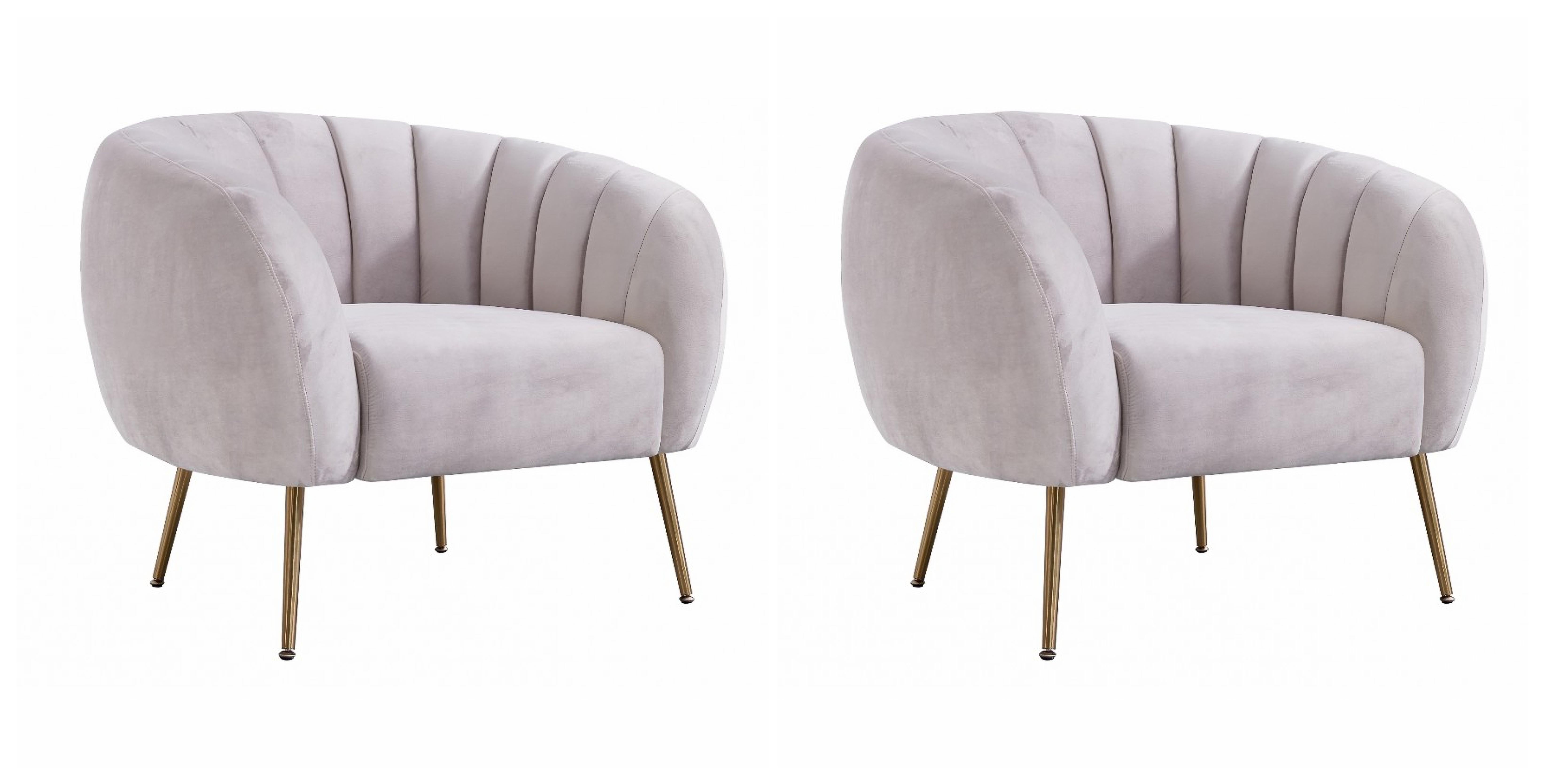 Pair of new velvet upholstered armchairs

Data sheet:

-Design armchair

-Made with solid wooden structure.

-High-density polyurethane foam.

-Upholstered in gray 25 velvet fabric

-Metallic legs with gold finish

-2 and 3 seater