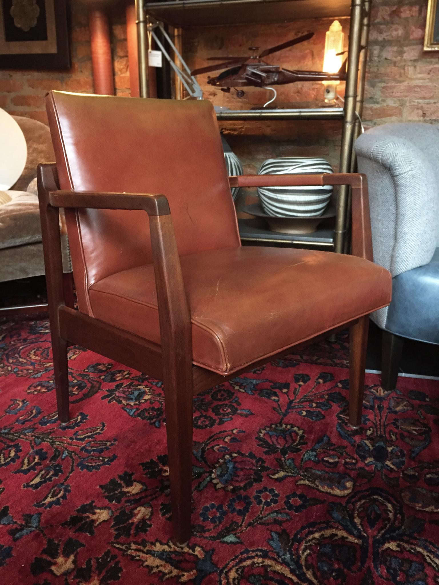Pair of Newly Restored Midcentury Leather Armchairs in the Style of Jens Risom 7