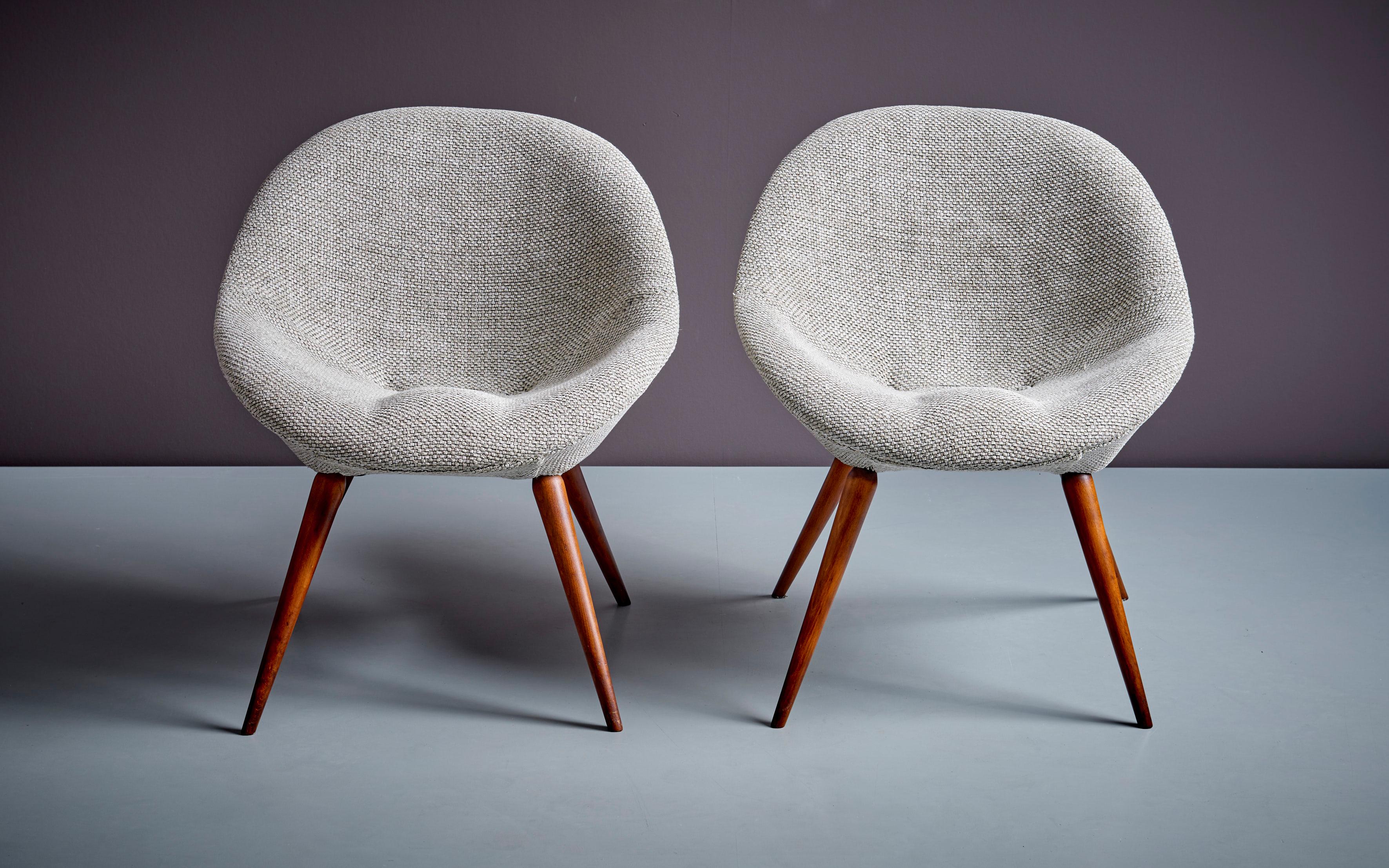Pair of newly upholstered Fritz Neth Lounge Chairs in Gray, Germany - 1960s. These Fritz Neth chairs feature sleek design and high-quality craftsmanship, combined with both flexibility and comfort. Neth was a German furniture designer, born in 1932,