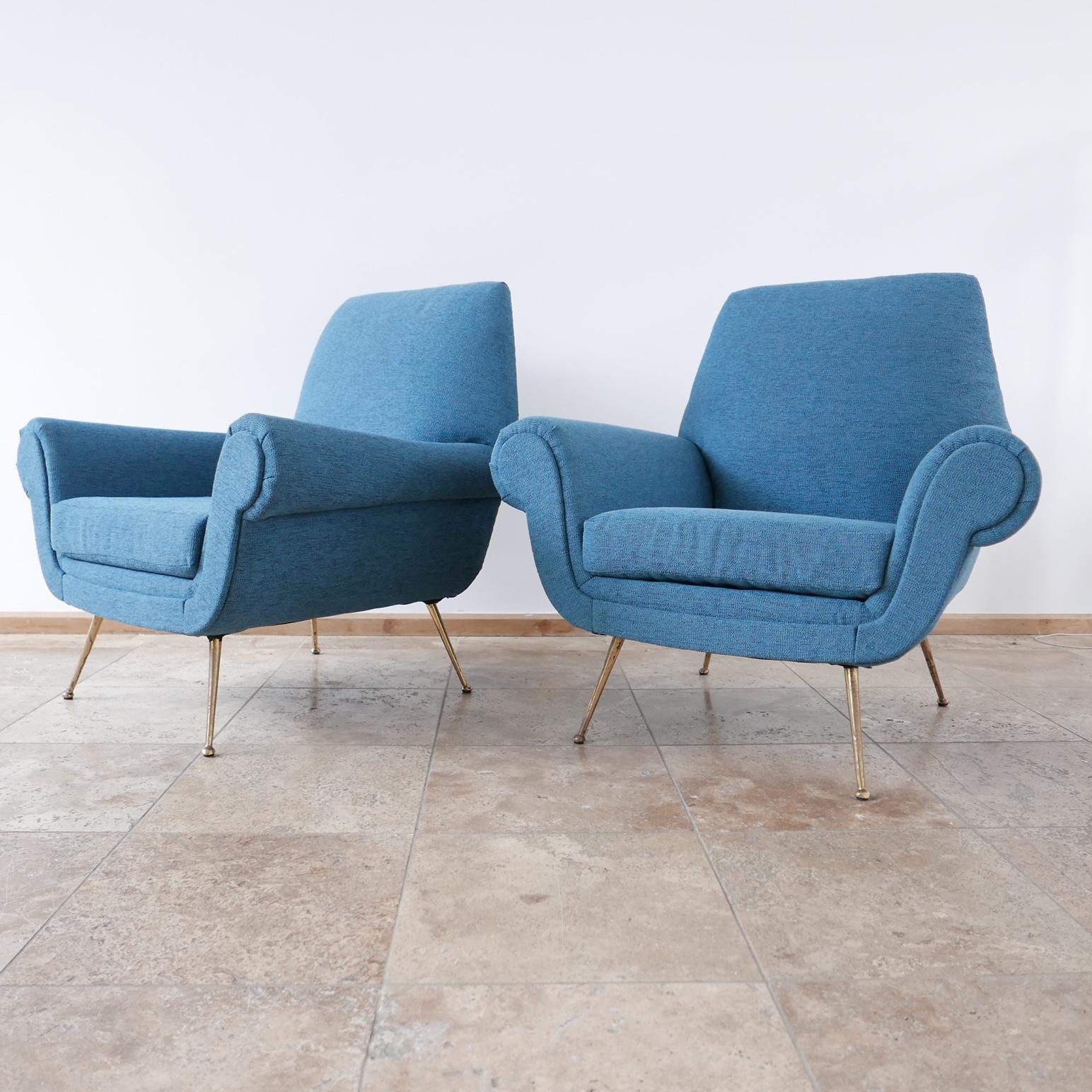 Pair of Newly Upholstered Italian Mid-Century Armchairs In Good Condition For Sale In London, GB