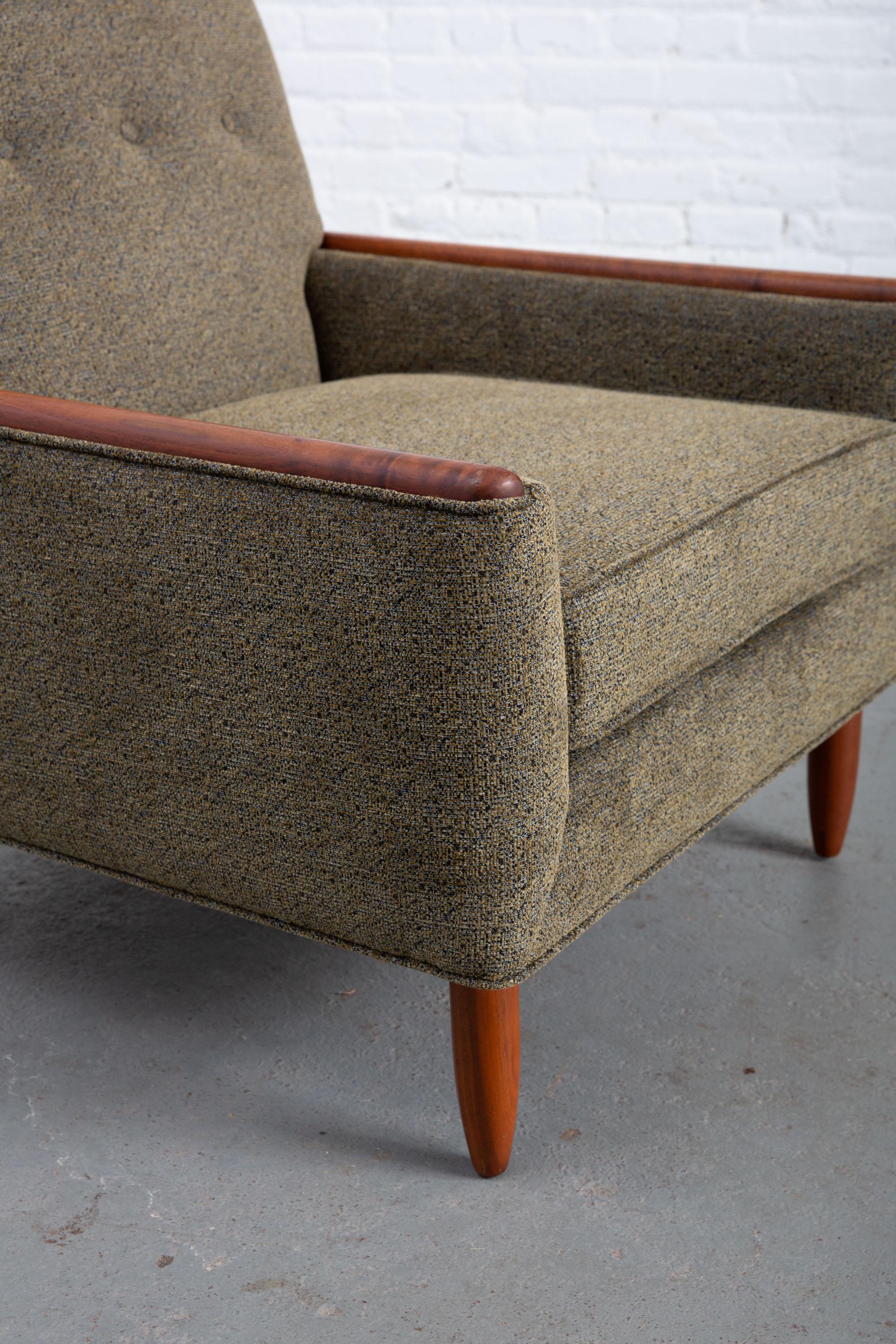 Mid-20th Century Pair of Newly Upholstered Mid-Century Modern Armchairs