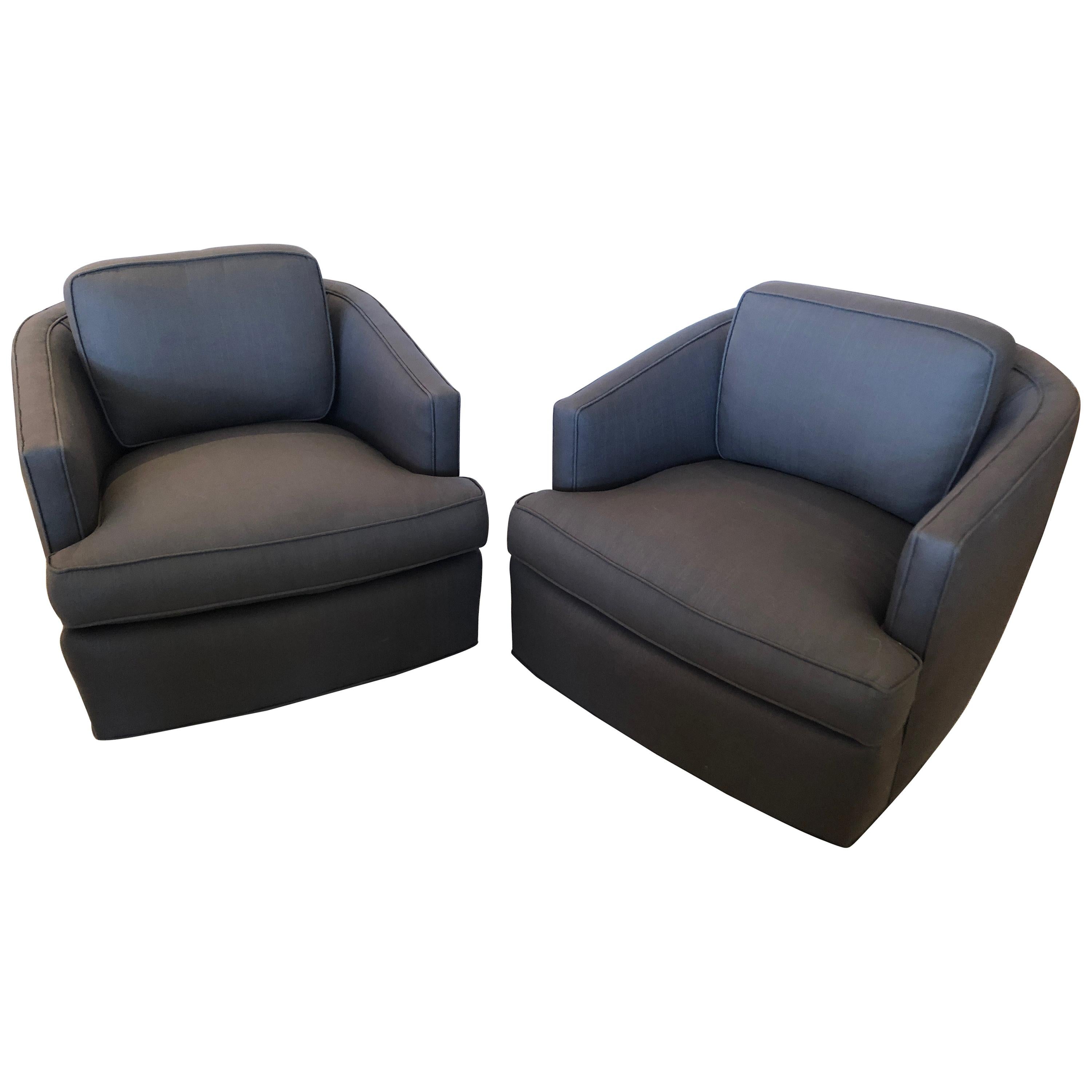 Pair of Newly Upholstered Mid-Century Modern Milo Baughman Style Swivel Chairs