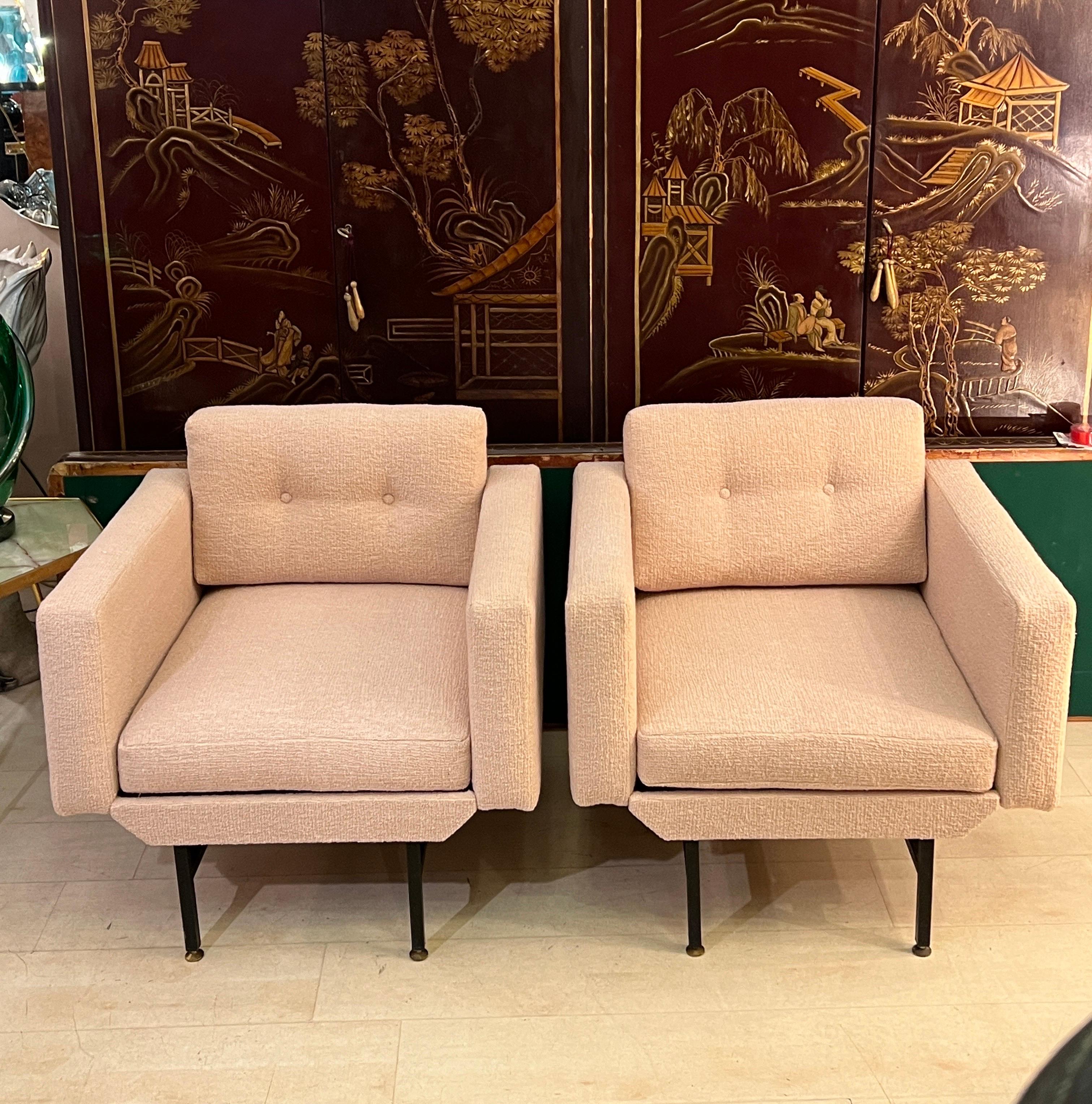 Pair of Newly Upholstered Pale Pink Bouclé Armchairs, 1950s For Sale