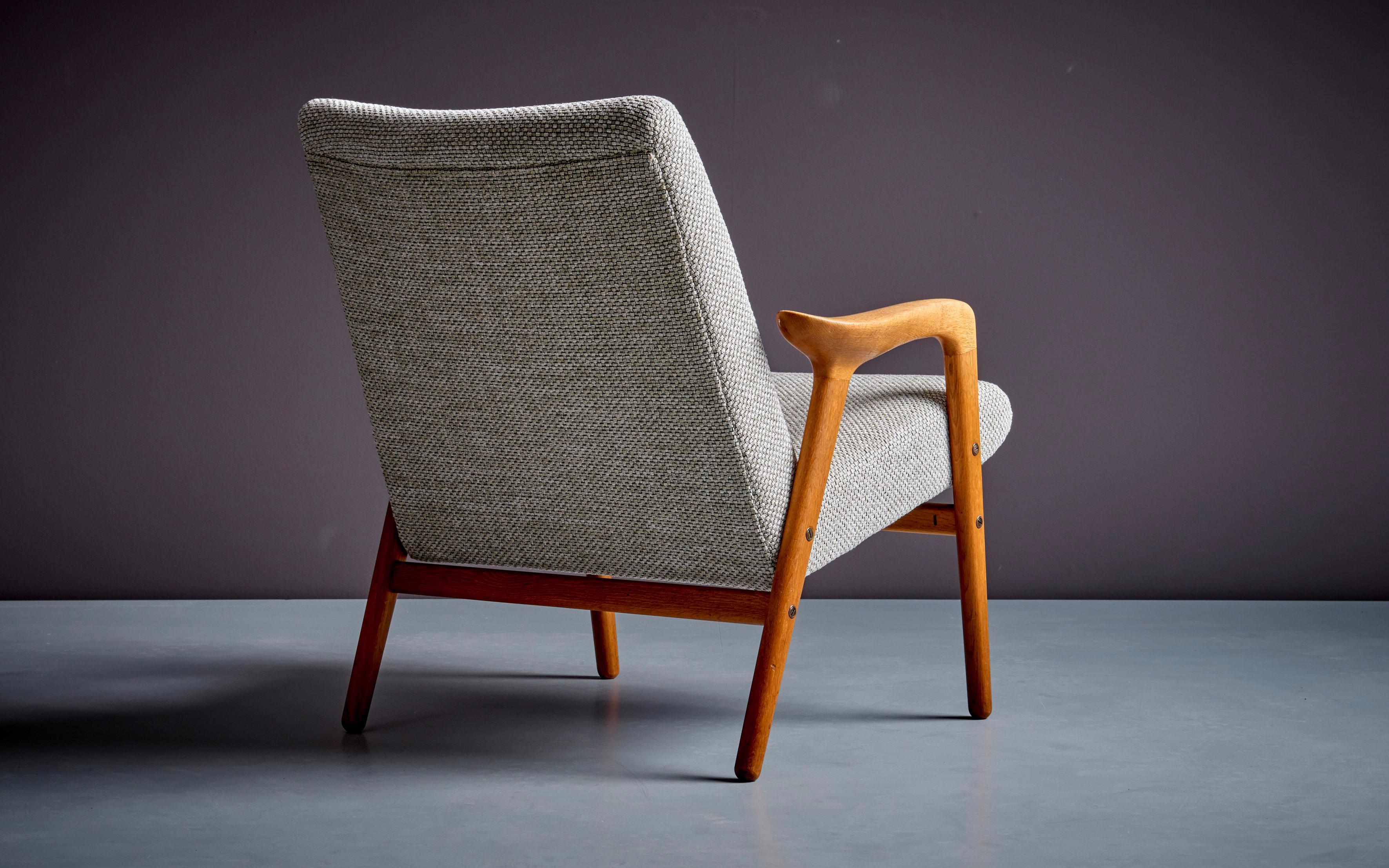 Pair of Newly Upholstered Yngve Ekström 'Lästo' and 'Ruster' Lounge Chairs For Sale 7