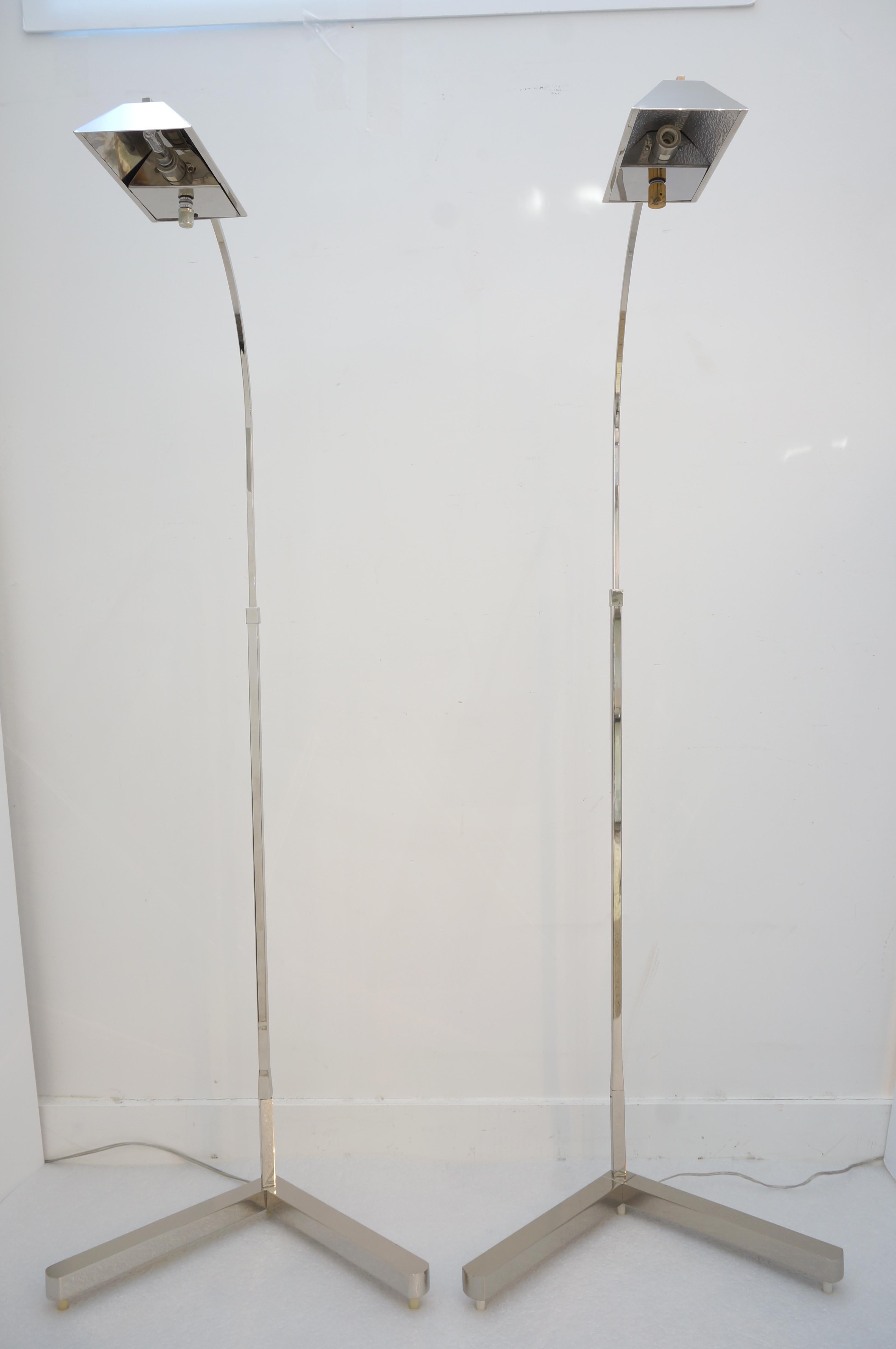These classic and stylish Casella adjustable floor lamp dates to the late 1990s.

Note: Requires one Edison based regular light bulb.

Note: On the underside of one of the canopies you will see some of the original brass plating.

Note: These
