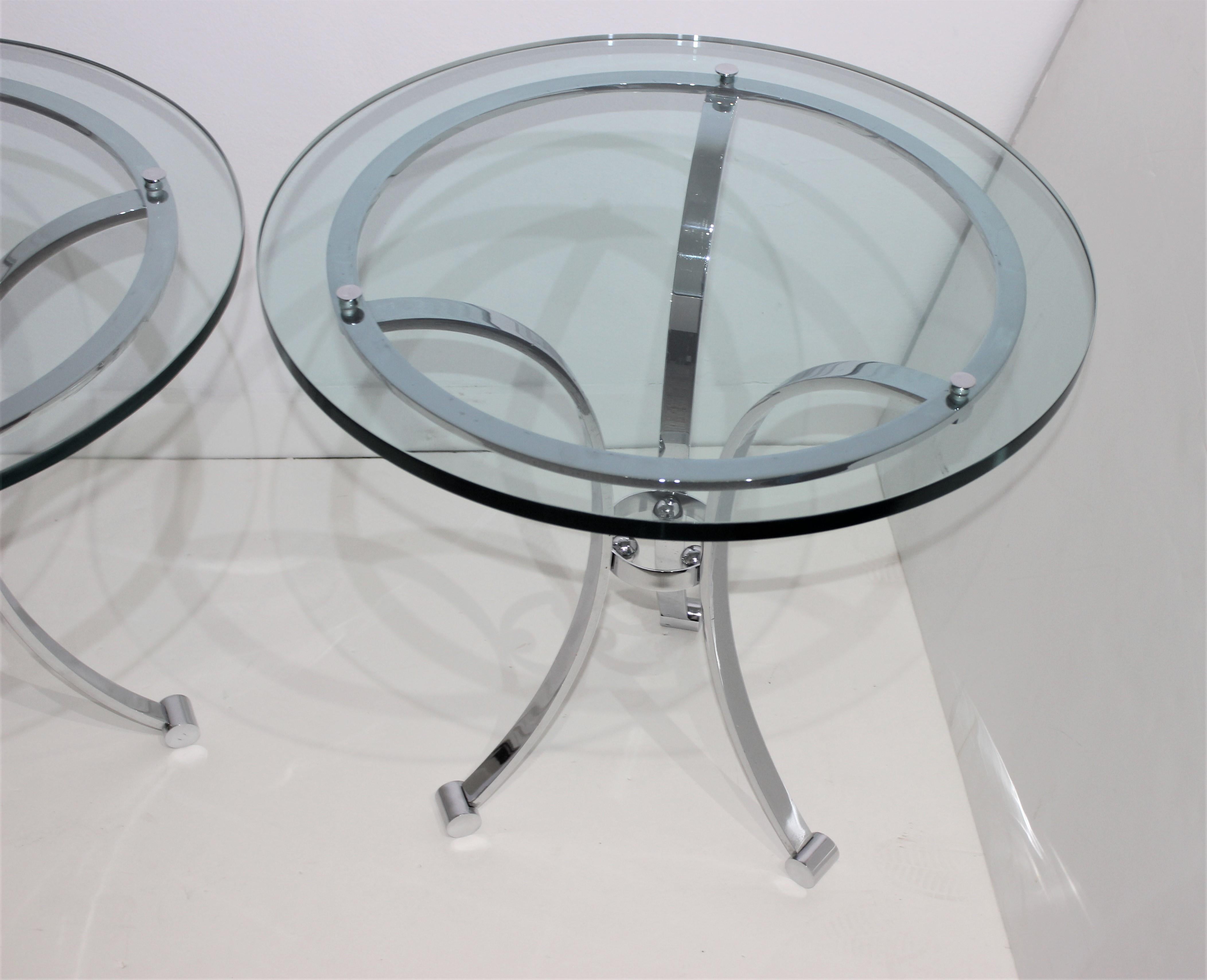 Pair of Nickel-Plated Maison Jansen Style Gueridon Tables In Good Condition For Sale In West Palm Beach, FL