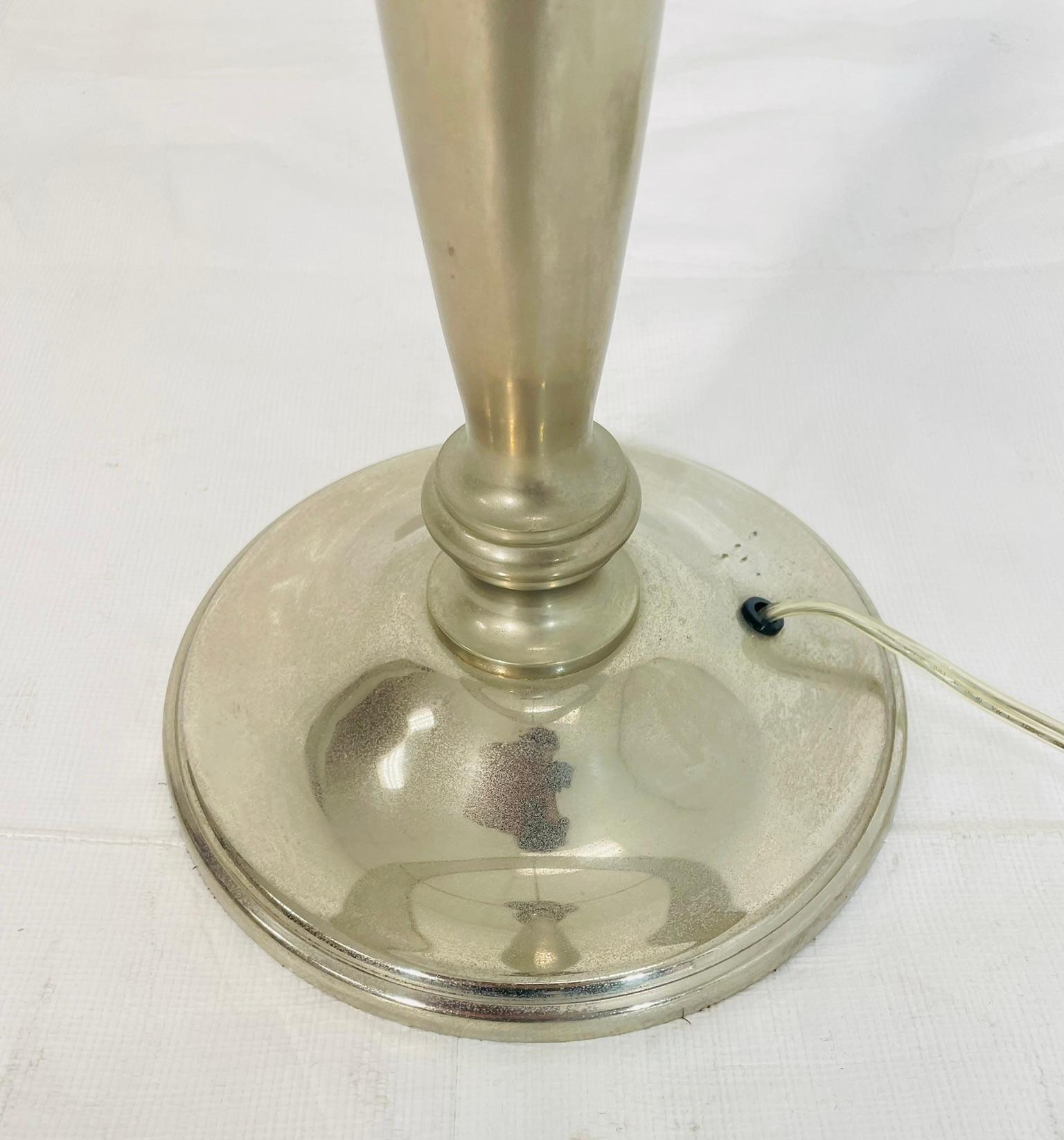 Pair of Nickel-Plated Modern Table Lamps with Matching Metal Shades en venta 7