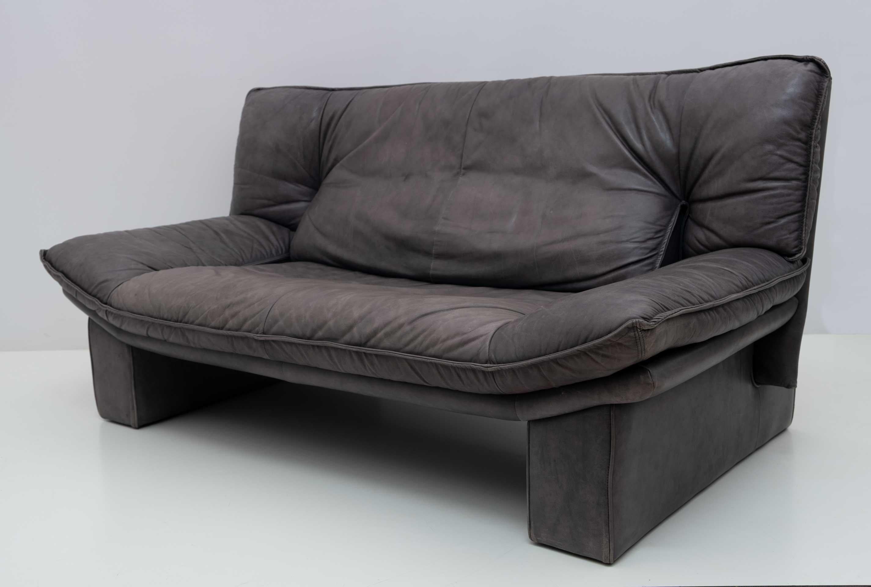 nicoletti salotti sofa