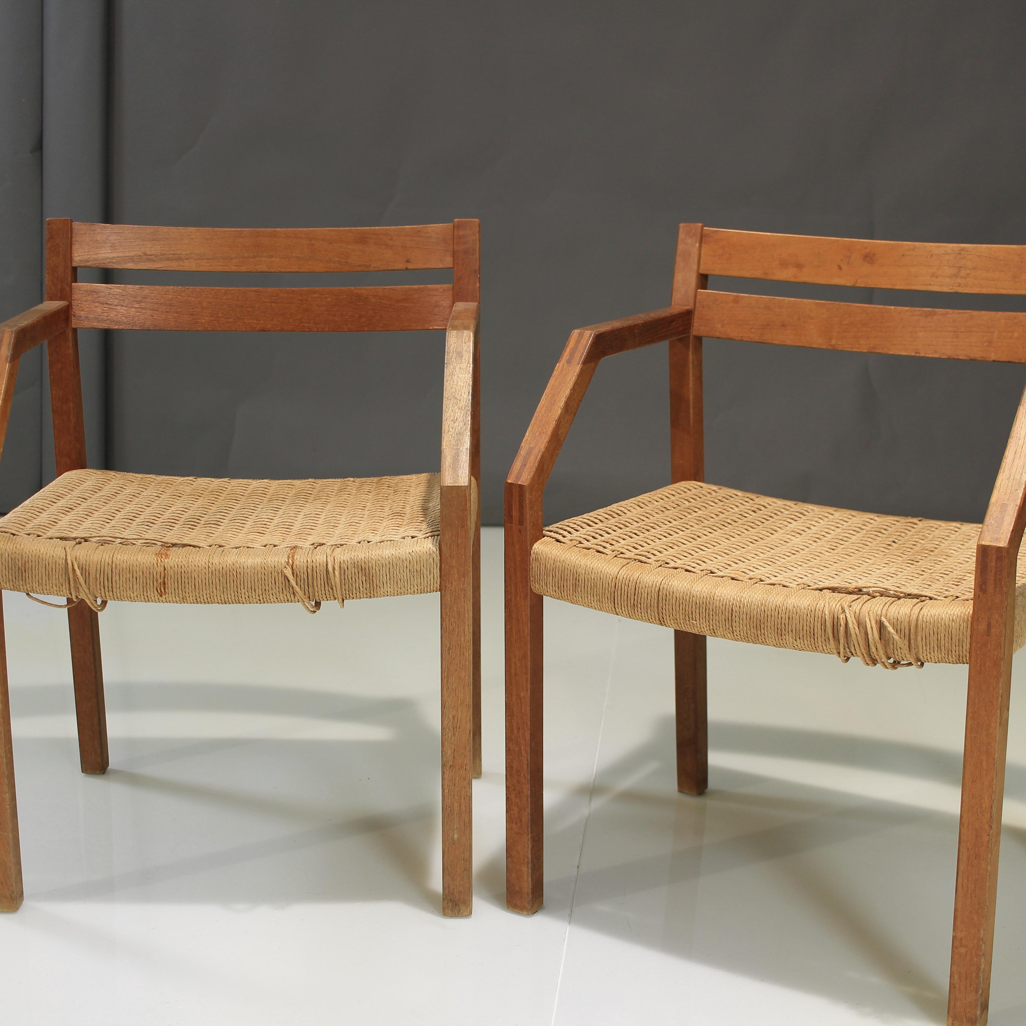 Lacquered Pair of Niels Moller Model 404 Armchairs Teak and Papercord For Sale