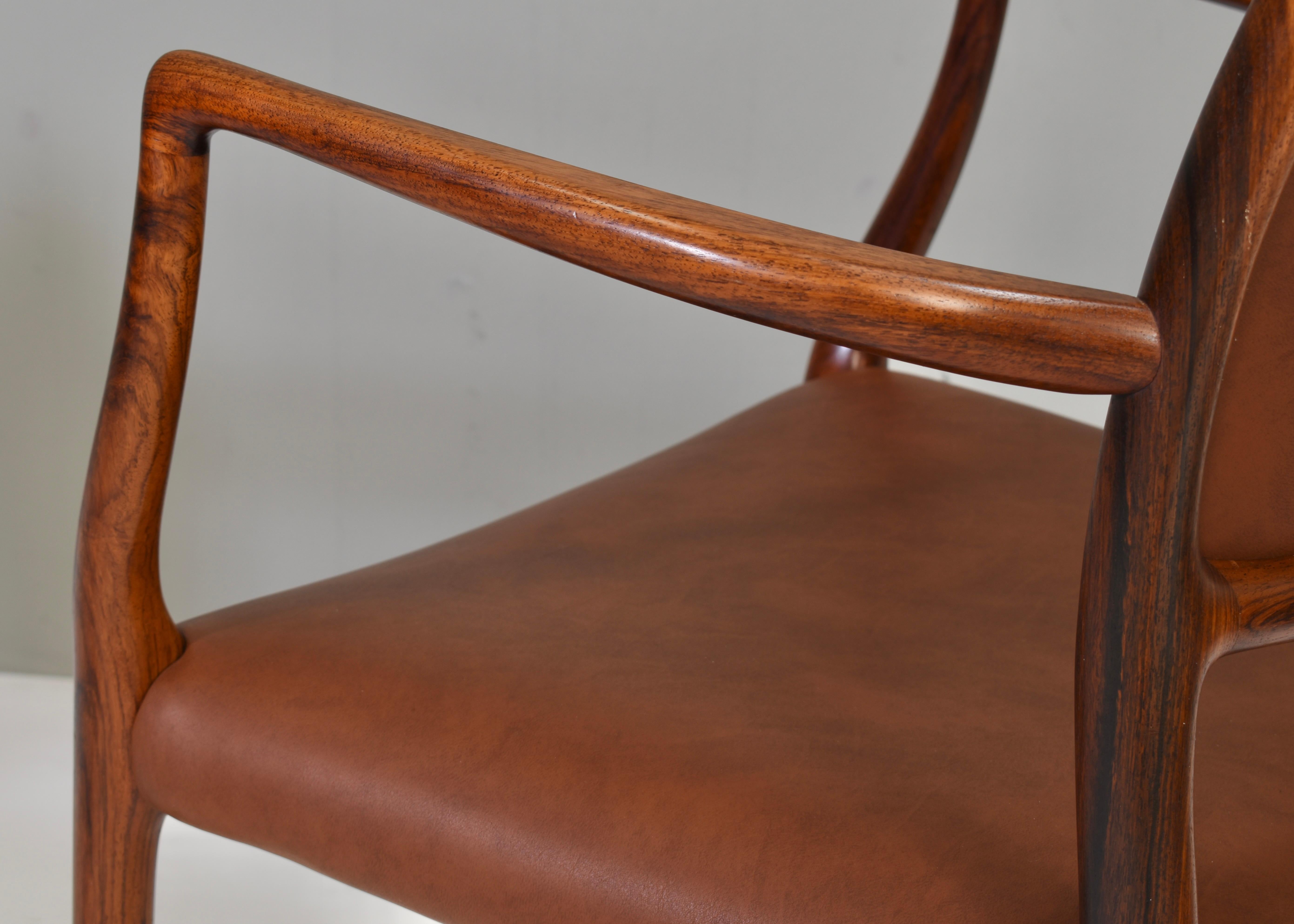 Paar Niels O. Møller Modell 65 Esszimmerstühle - Dänemark, 1968 im Angebot 3