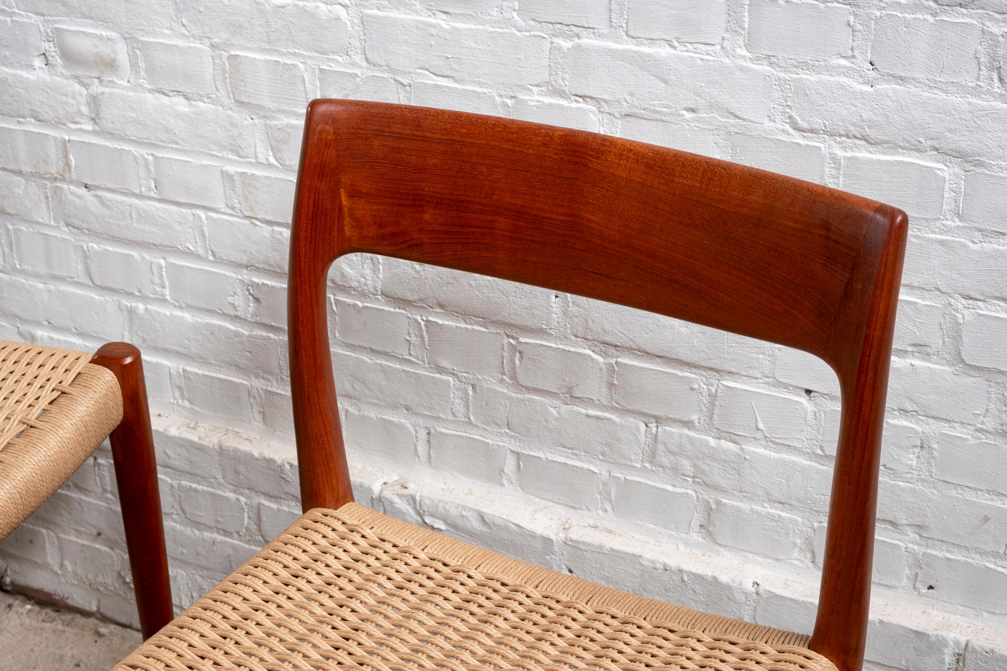 Pair of Niels O. Møller Model 77 in Teak, 1960s Denmark In Good Condition In Balen, BE