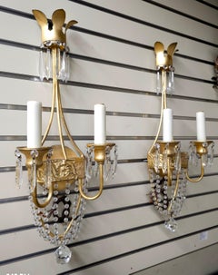 Pareja de apliques de dos luces de cristal y metal dorado "napolitano" de Niermann Weeks