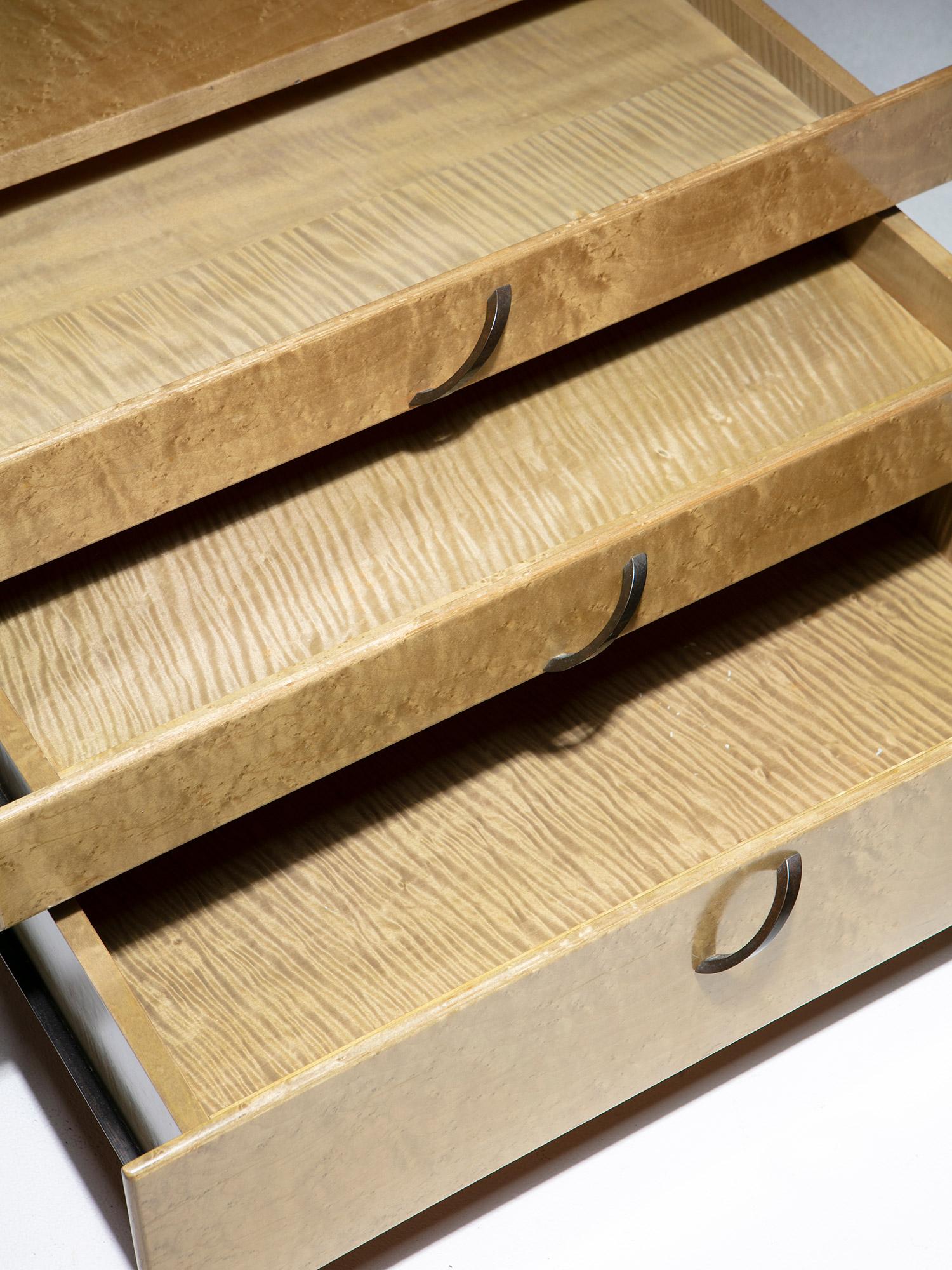 Set aus zwei Nachttischen von Giovanni Offredi für Saporiti, Italien, 1980er Jahre (Holz) im Angebot