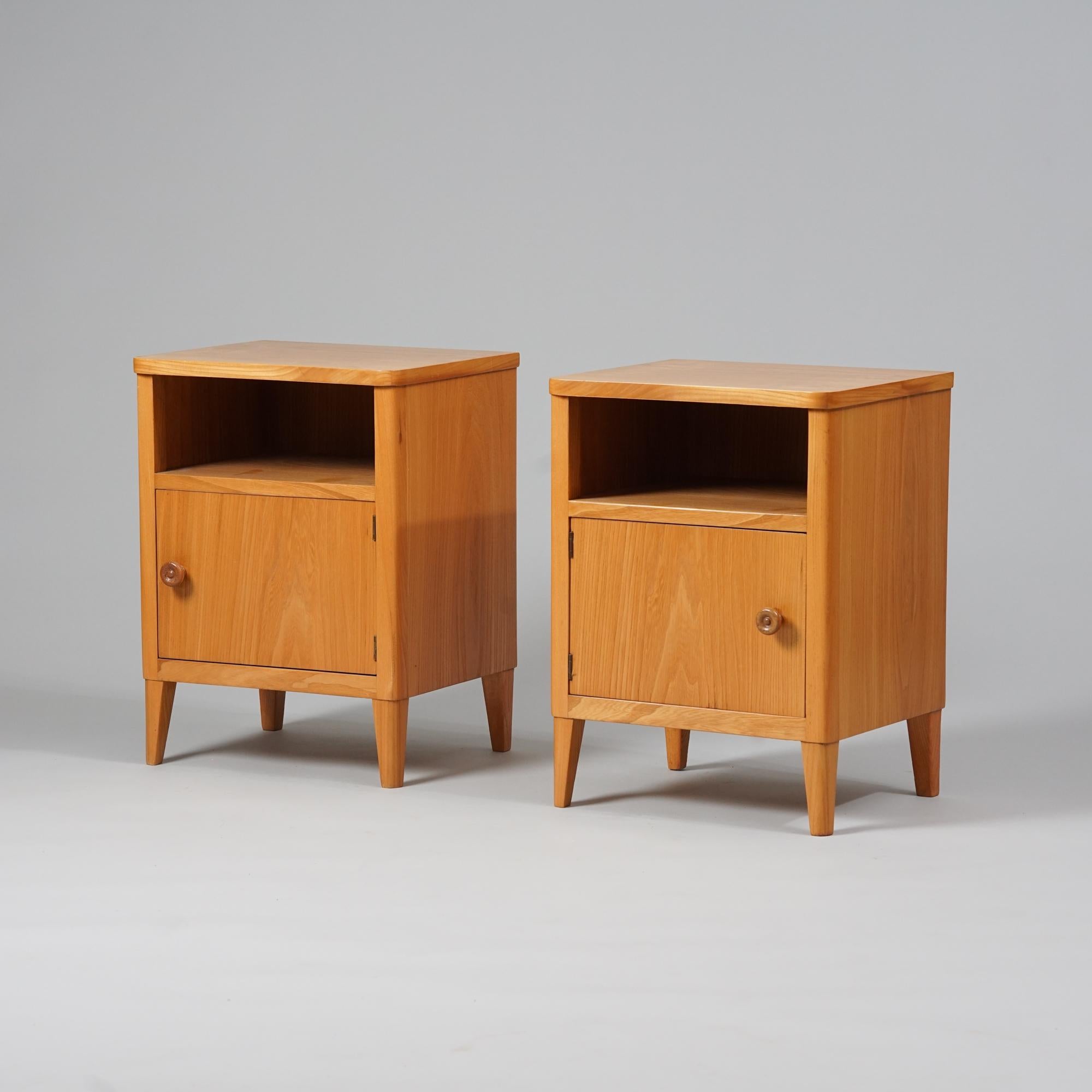 Scandinavian Modern Pair of Night Stands, Carl-Johan Boman, Oy Boman Ab, 1940/1950s
