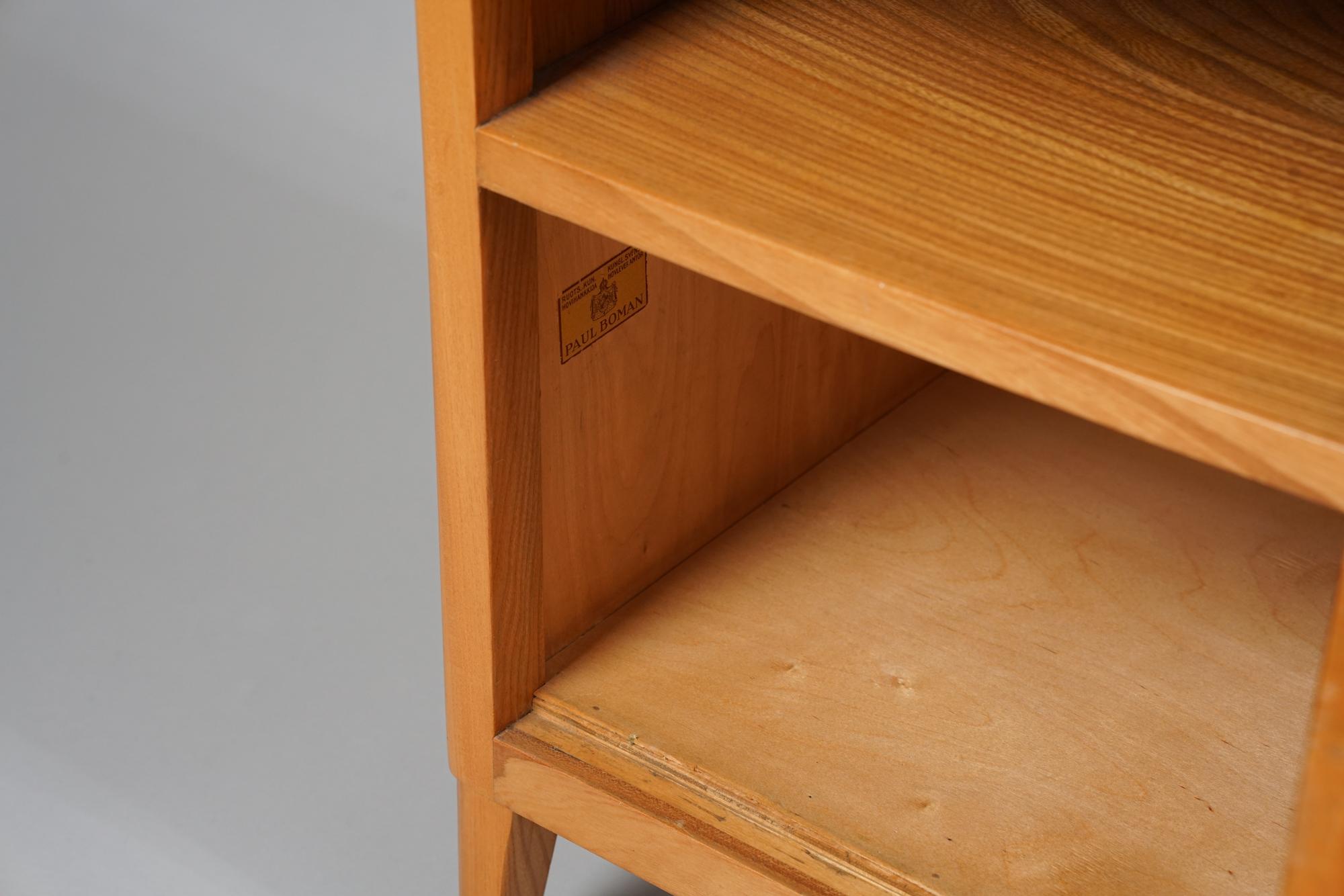 Pair of Night Stands, Carl-Johan Boman, Oy Boman Ab, 1940/1950s In Good Condition In Helsinki, Uusimaa