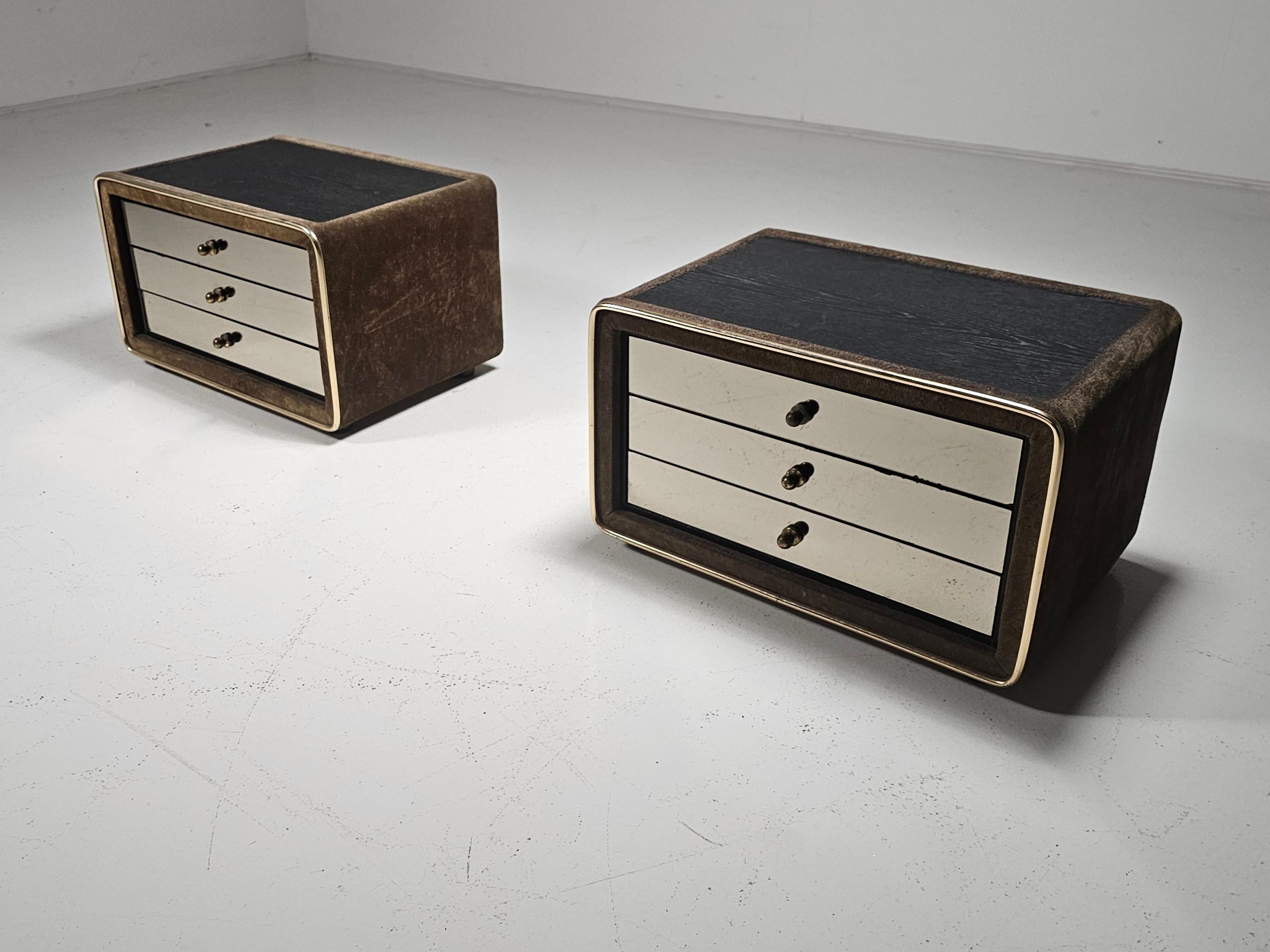 Late 20th Century Pair of night stands in brass and suede by RUF International, 1970s For Sale
