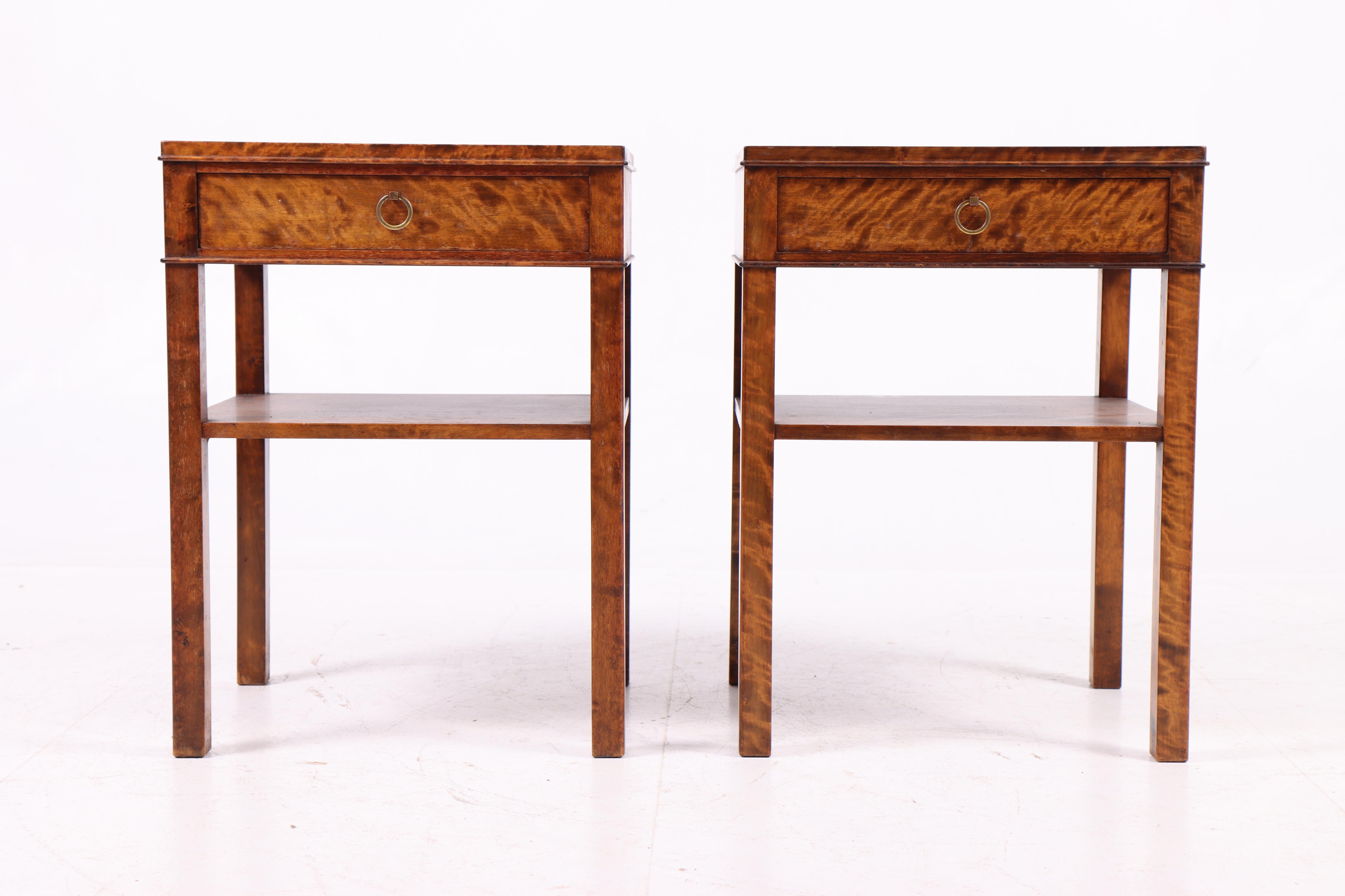 Danese Coppia di comodini in betulla macchiata, design danese, anni '40 in vendita