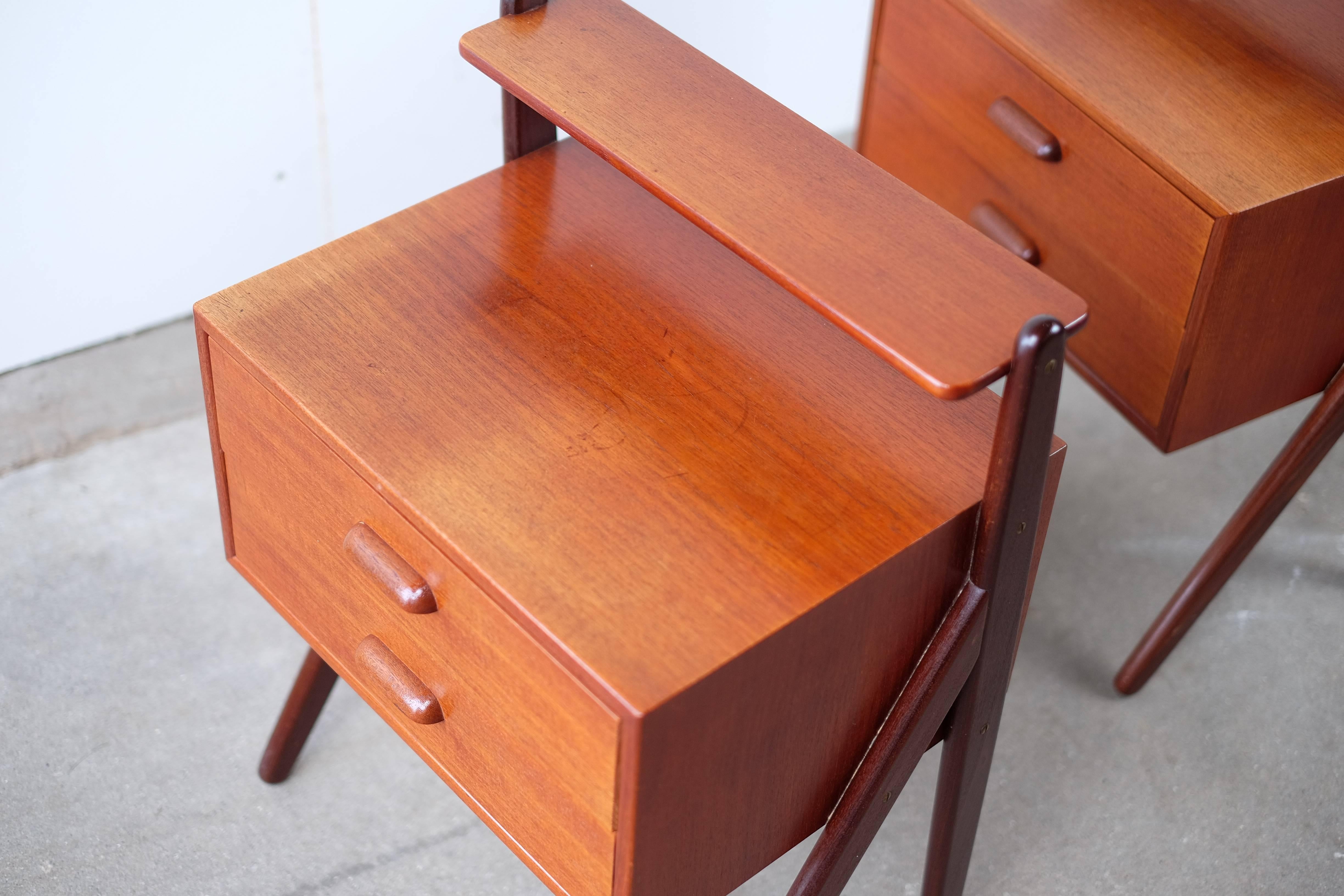 Pair of Nightstands in Teak, Manufactured at Ørum Møbelfarbrik, 1960s 2