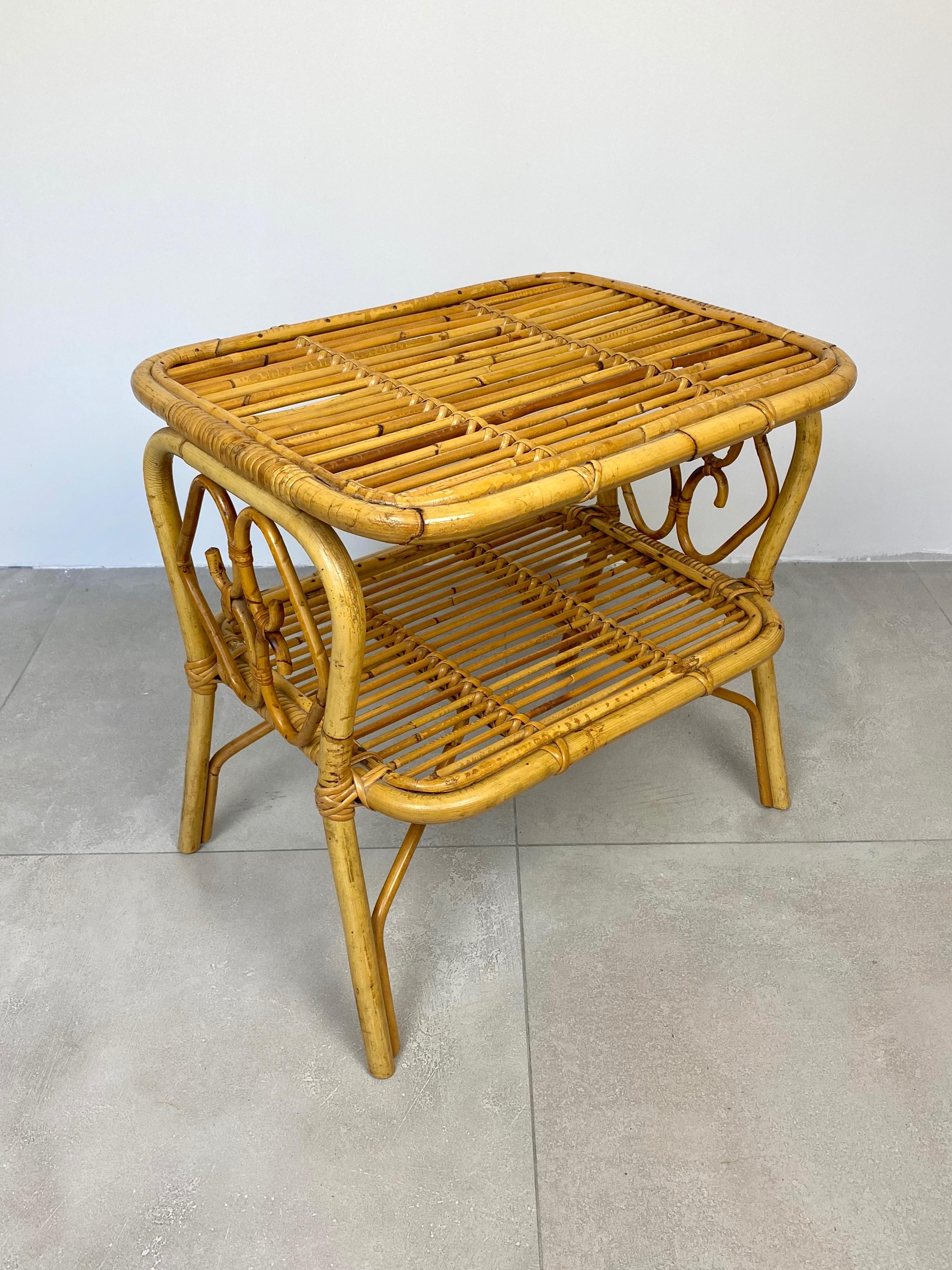 Pair of Nightstand Side Table in Bamboo Rattan, Italy, 1970s In Good Condition In Rome, IT