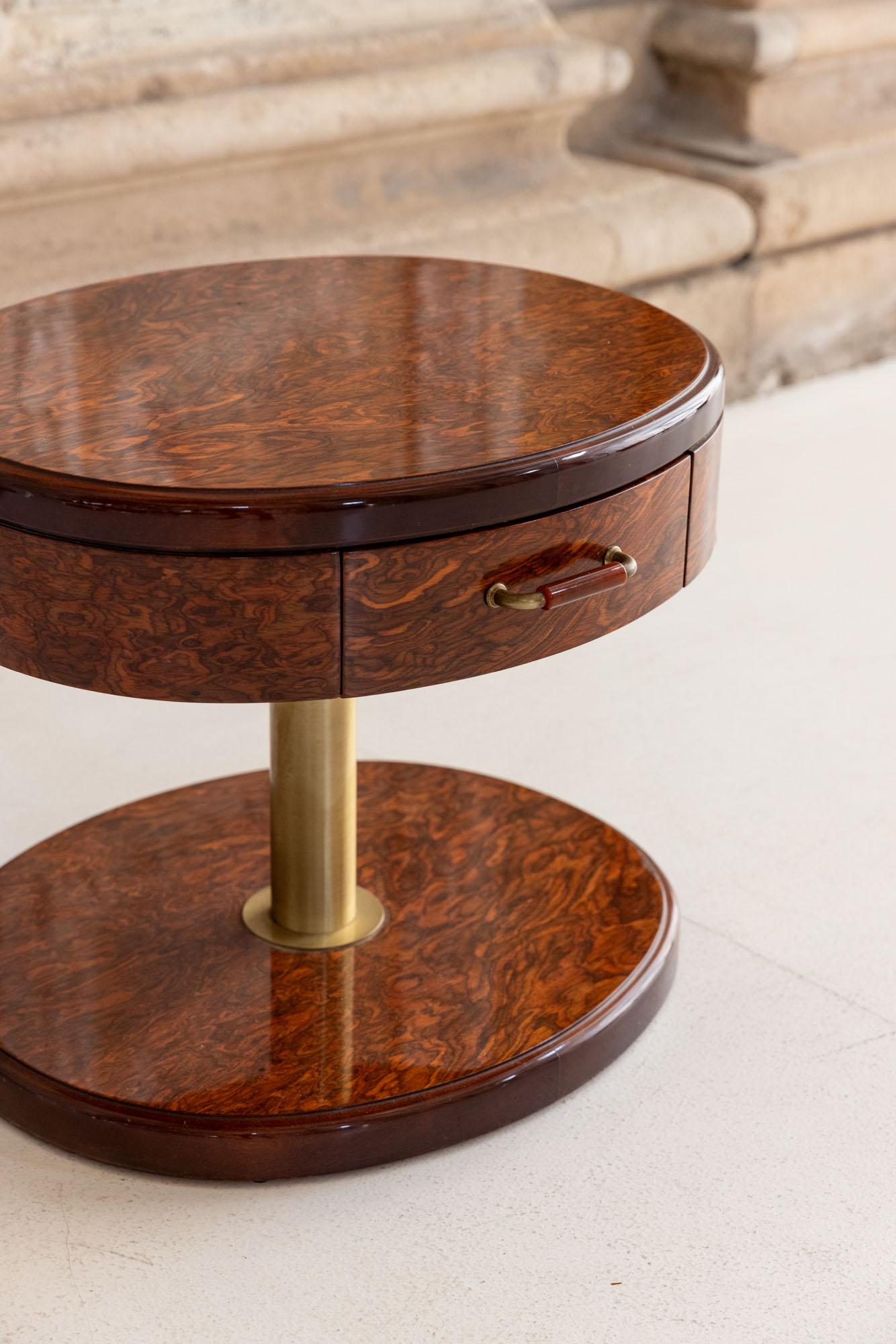 Italian Pair of nightstand tables by Luciano Frigerio, Italy 1970 For Sale