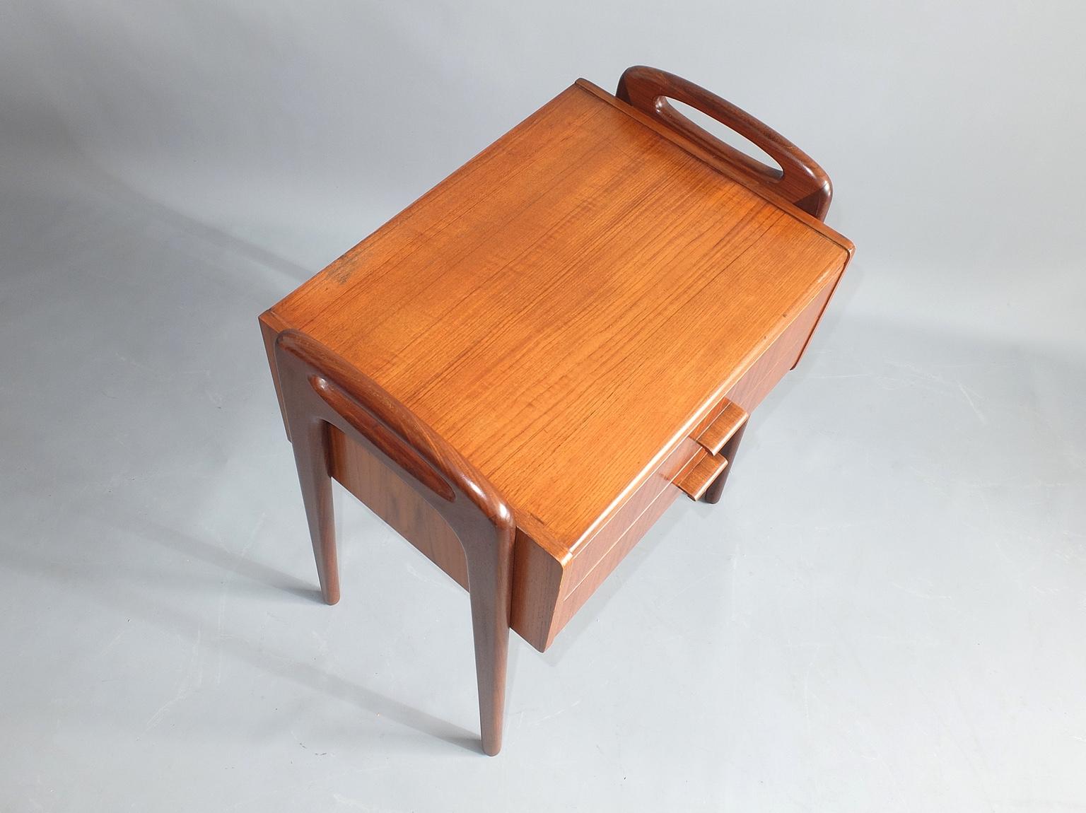 Pair of Nightstands Bedside Tables by Johannes Andersen, Denmark, 1960s In Good Condition In London, GB