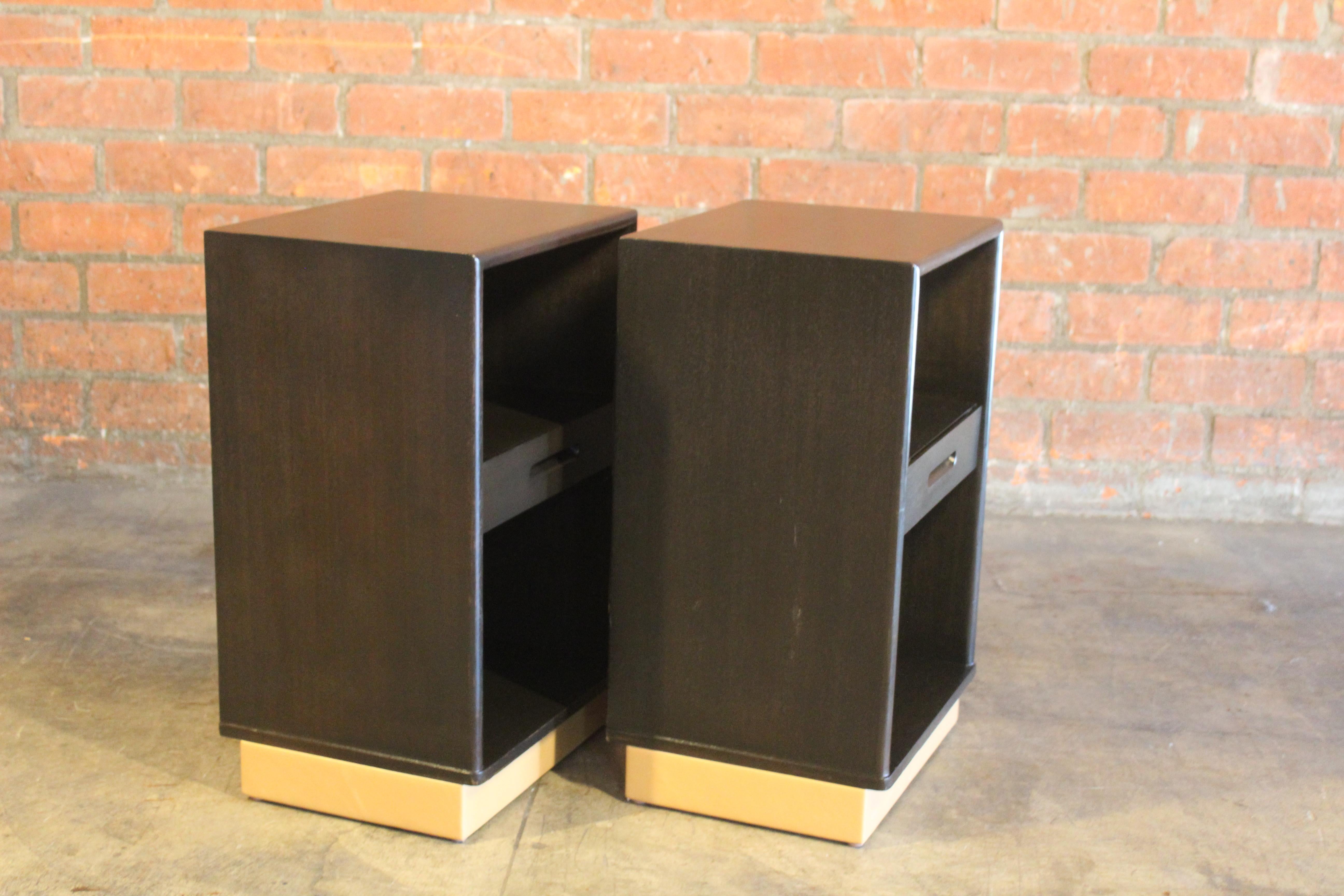 Pair of Nightstands by Edward Wormley for Dunbar, 1950s 8