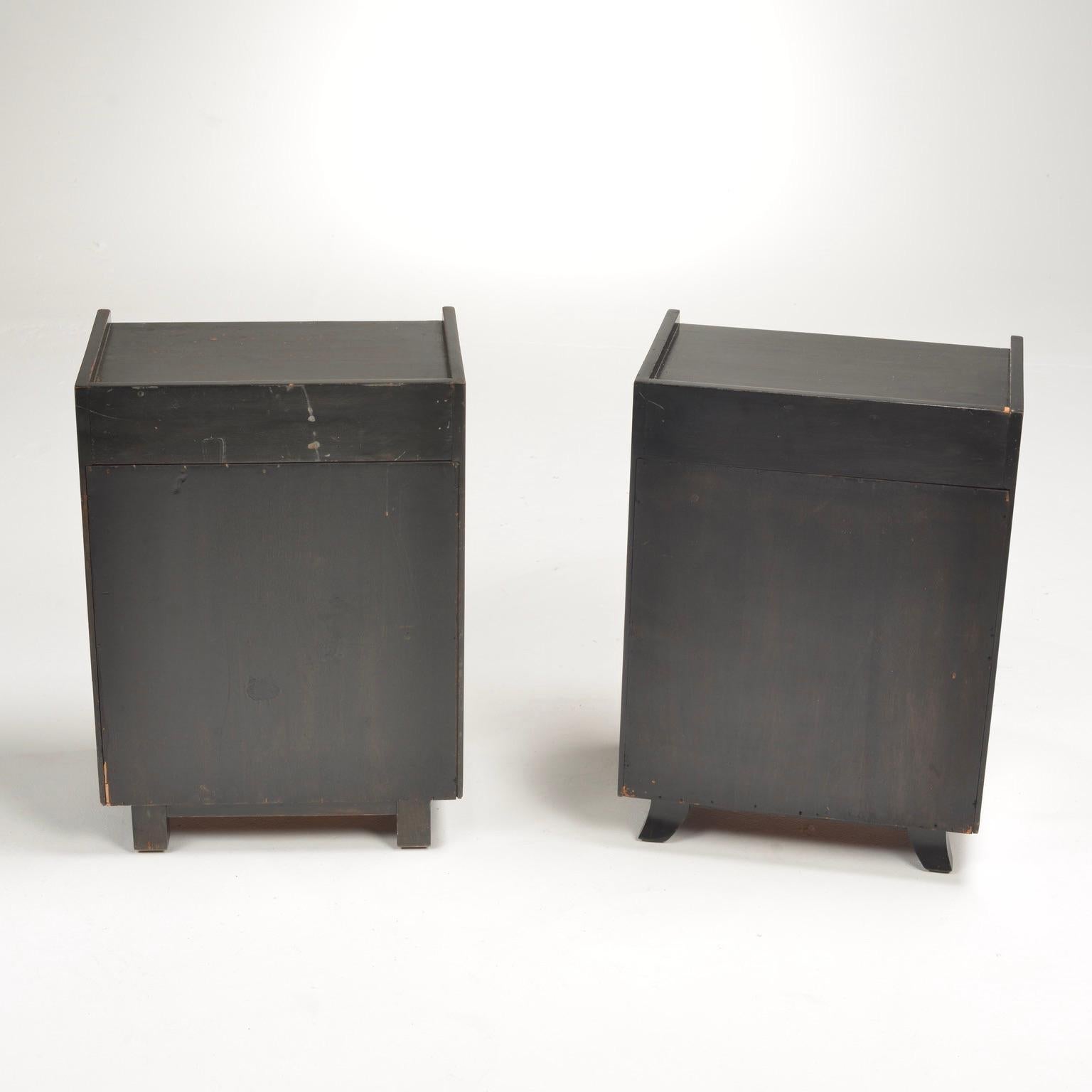 Materiale sintetico Coppia di comodini di Gilbert Rohde per Herman Miller in vendita